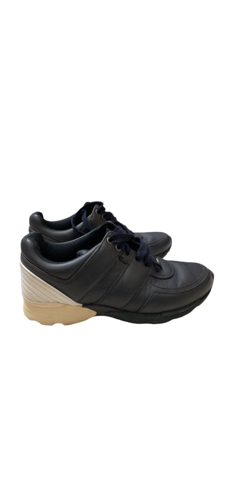 Chanel Chanel black leather trainers Size US 7 / IT 37 - 3 Thumbnail