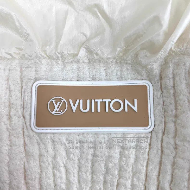 Louis Vuitton Louis Vuitton Beige Badge Wool Crew Neck Long Sleeve Sweat Size XS / US 0-2 / IT 36-38 - 5 Thumbnail
