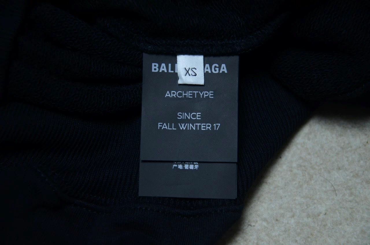 Balenciaga Balenciaga big logo black oversized hoodie XS Size US XS / EU 42 / 0 - 8 Thumbnail