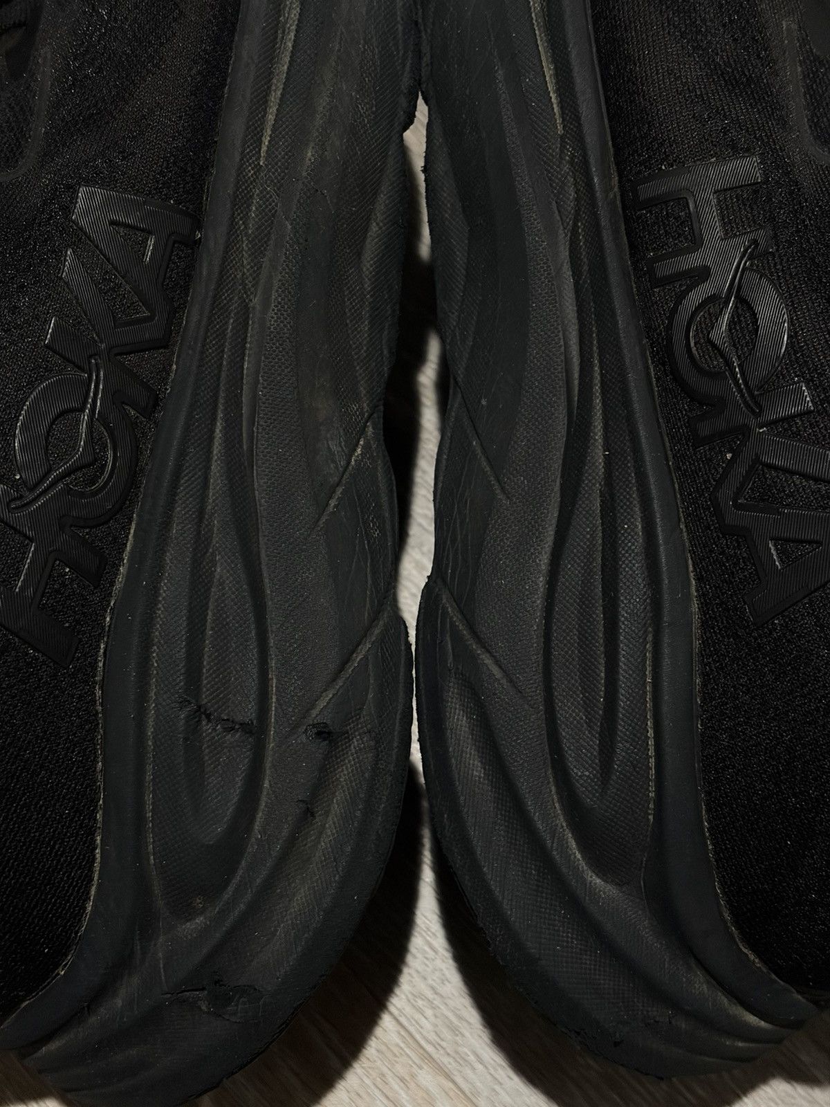Hoka Hoka Clifton 10 Triple Black Running Shoes Size US 12 / EU 45 - 14 Thumbnail