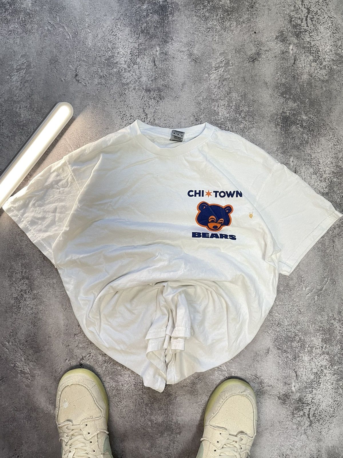 Rap Tees × Vintage Kanye West Chill town Bear Vintage white T Shirt Size US M / EU 48-50 / 2 - 1 Thumbnail