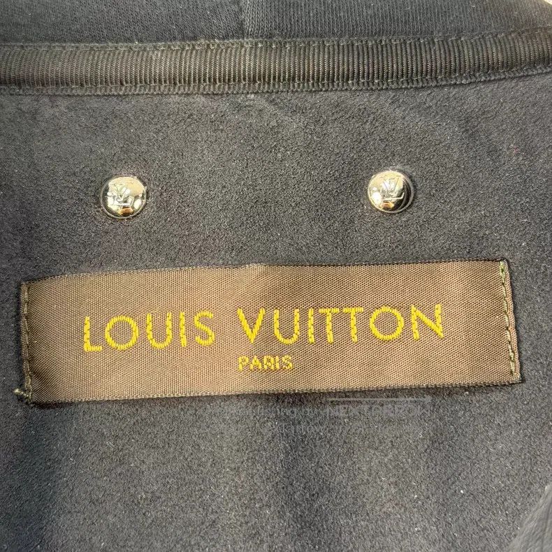 Louis Vuitton Louis Vuitton Solid metal logo zip hooded jacket Size US M / EU 48-50 / 2 - 4 Thumbnail
