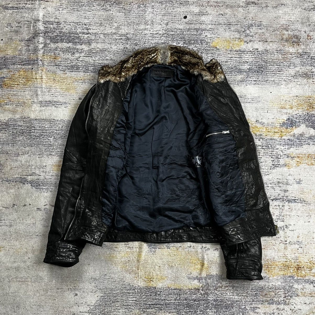 Neil Barrett Neil Barret wrinkled leather jacket fur collar Size US S / EU 44-46 / 1 - 12 Thumbnail