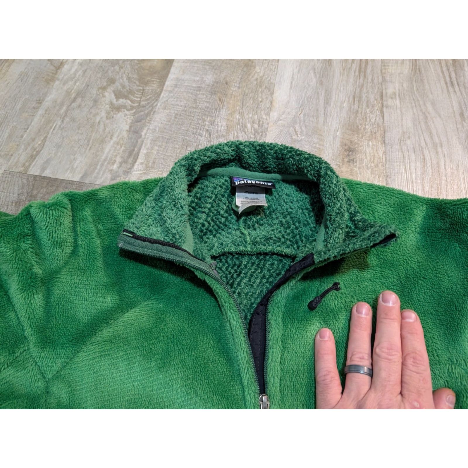 Patagonia Patagonia Jacket Women’s Size Small Regulator Polartec Fleece Zip Green Full Zip Pockets Slim Fit Basic Jacket, Regular Dept Women Size S / US 4 / IT 40 - 7 Thumbnail