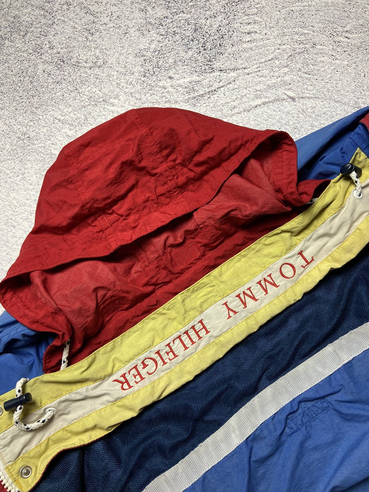 Tommy Hilfiger Vintage Tommy Hilfiger Jacket Street Style Rain Coat Design Size US S / EU 44-46 / 1 - 17 Thumbnail