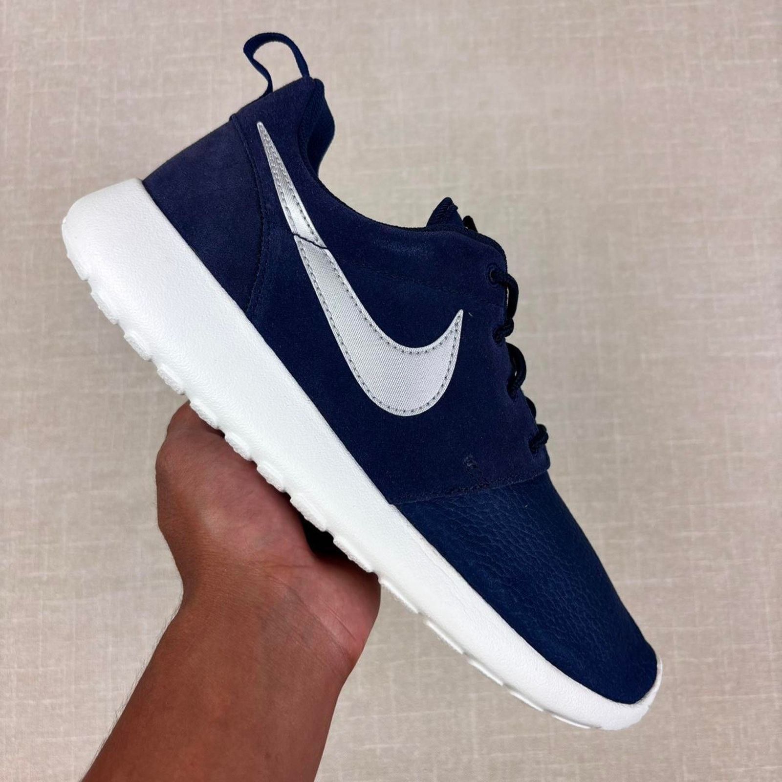 Nike 🗿 2014 Nike Roshe Run “Suede Obsidian” 8.5M Size US 8.5 / EU 41-42 - 1 Thumbnail