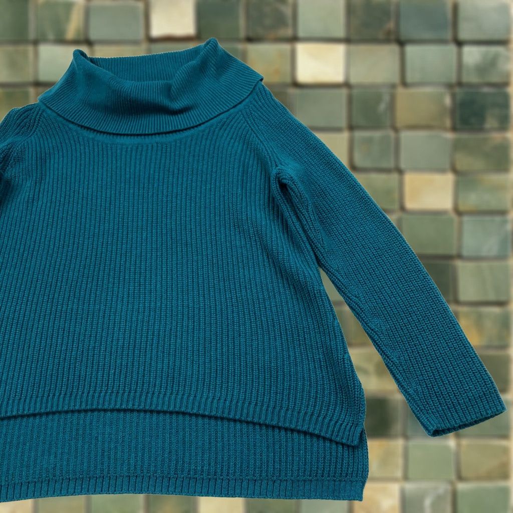 Vintage Chico's Sweater Shirt? (This was not provided. Sorry, I cannot generate without the original title text.) Size L / US 10 / IT 46 - 1 Thumbnail
