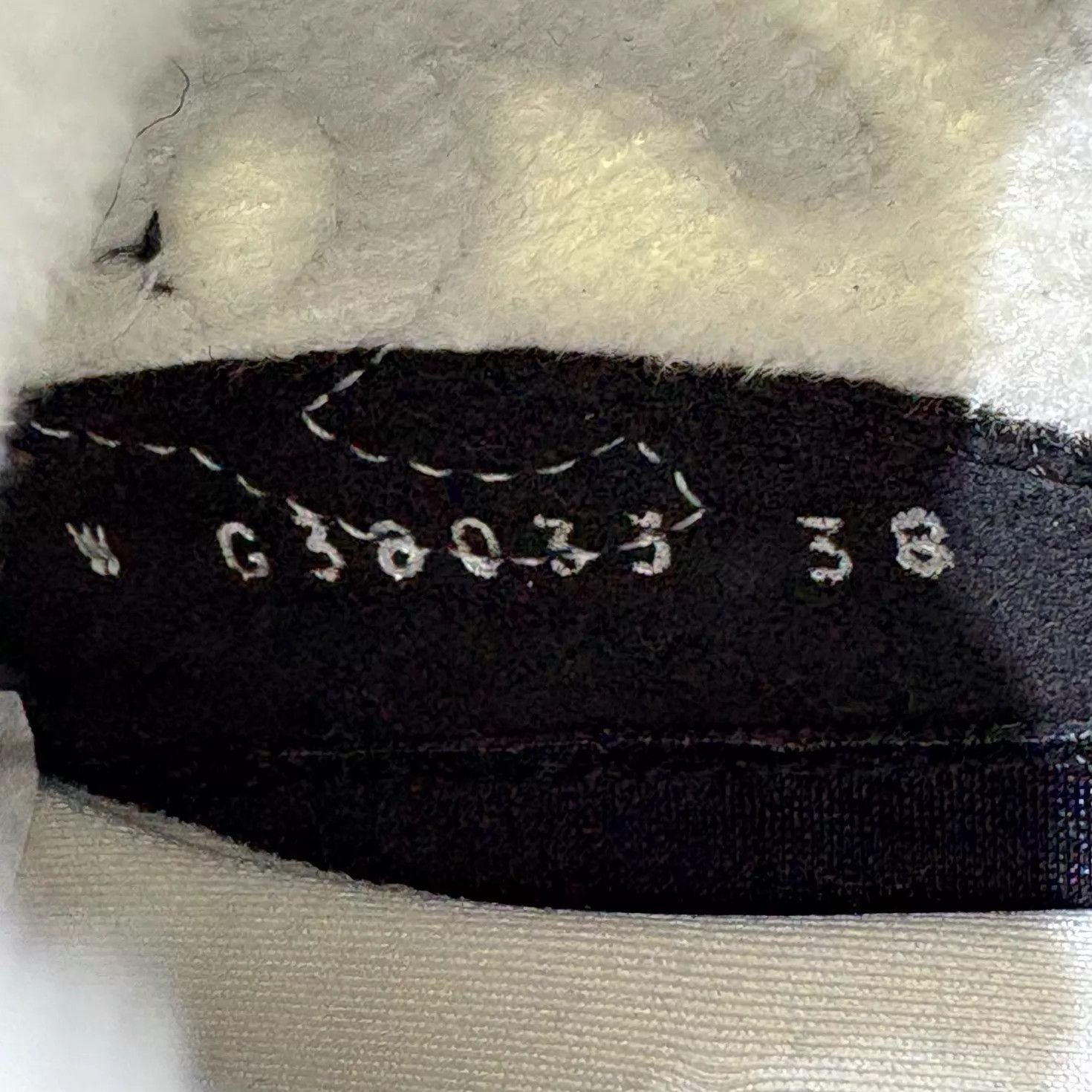 Chanel Chanel CC Black & White Casual Sneakers 38 Size US 7.5 / IT 37.5 - 8 Thumbnail