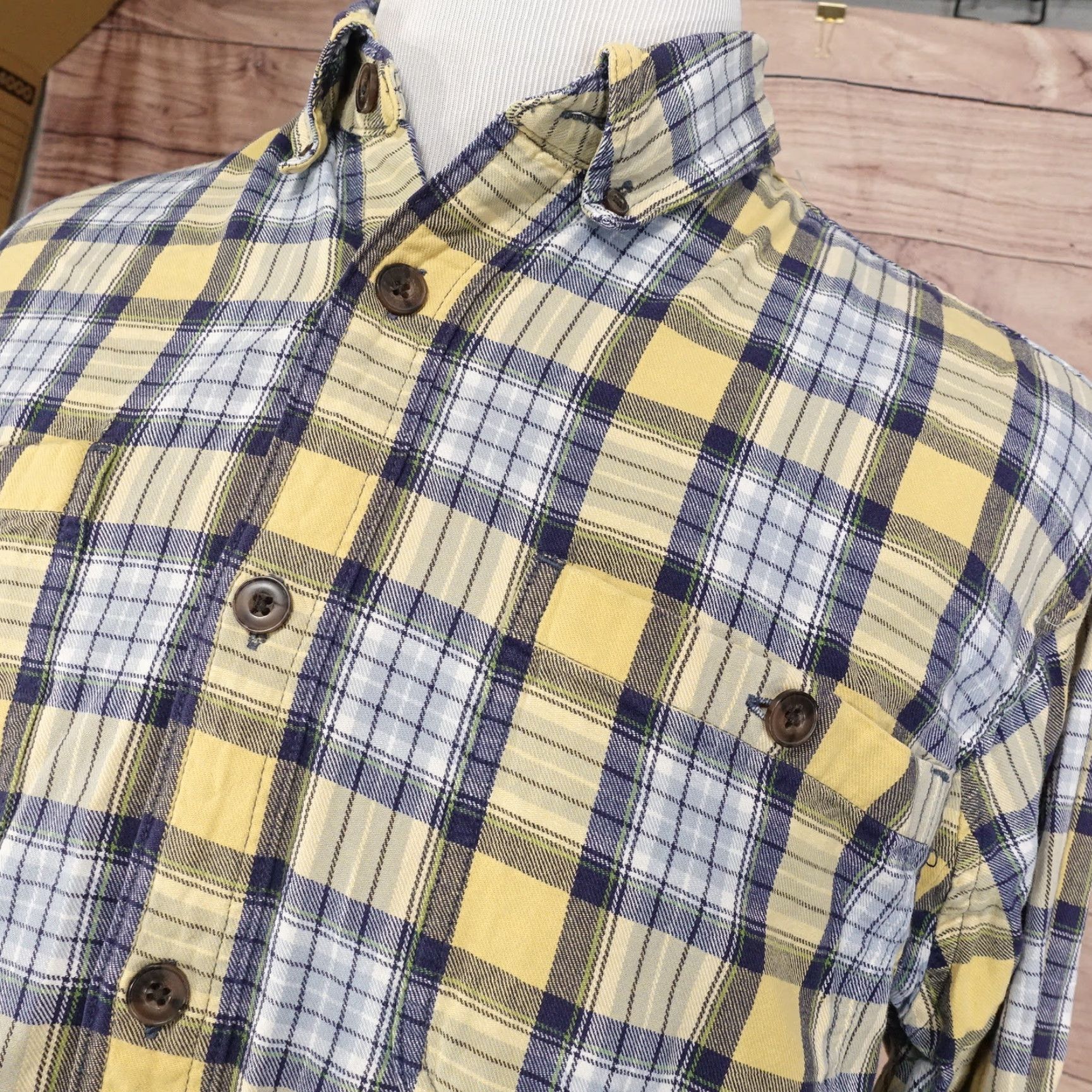 CO VINTAGE Duluth Men's Button-Up Flannel Shirt Adult Large Yellow Plaid Work Casual Winter Size US L / EU 52-54 / 3 - 2 Thumbnail