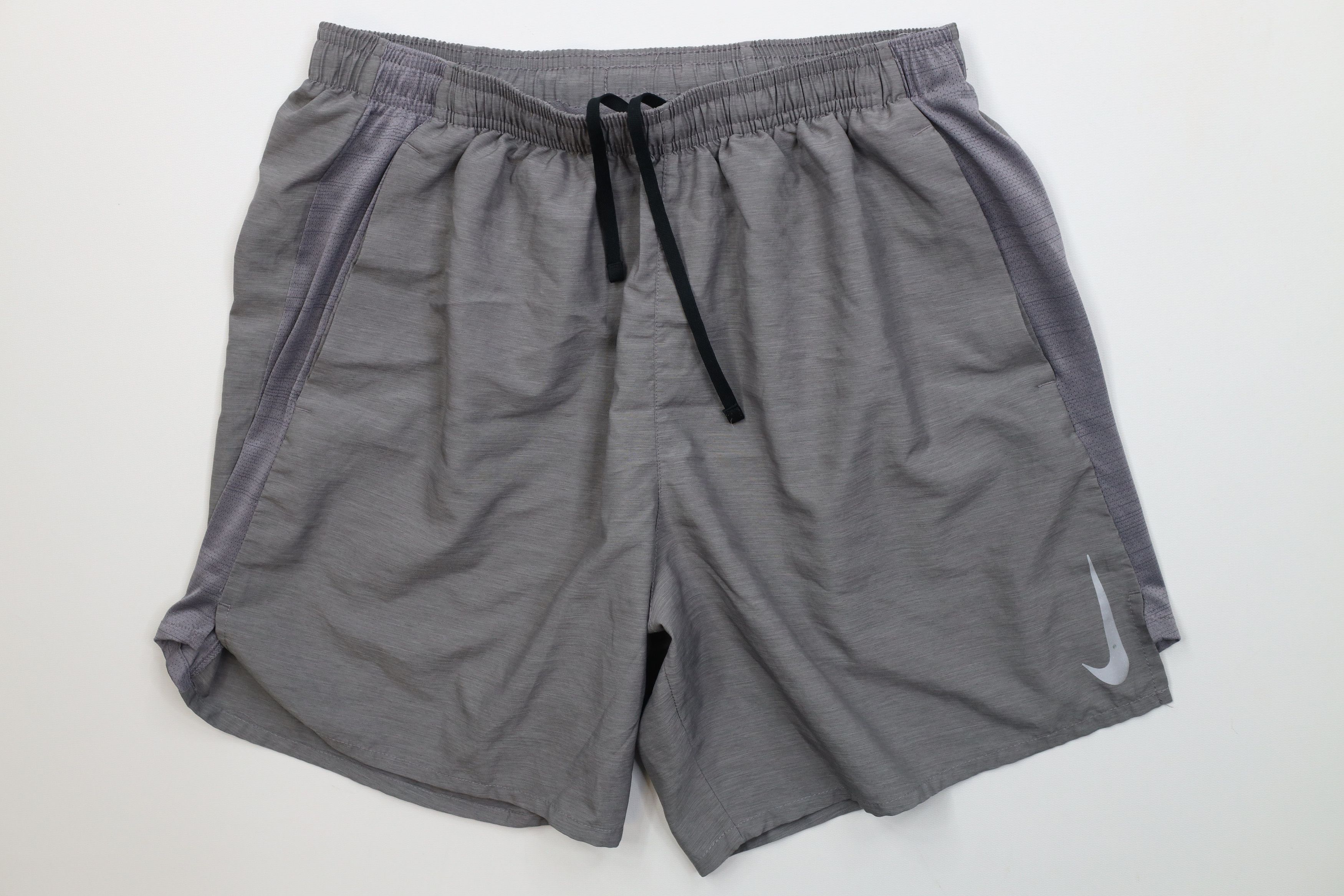 Nike Vintage Y2K Nike Above Knee Running Jogging Shorts Gray Size US 32 / EU 48 - 1 Thumbnail