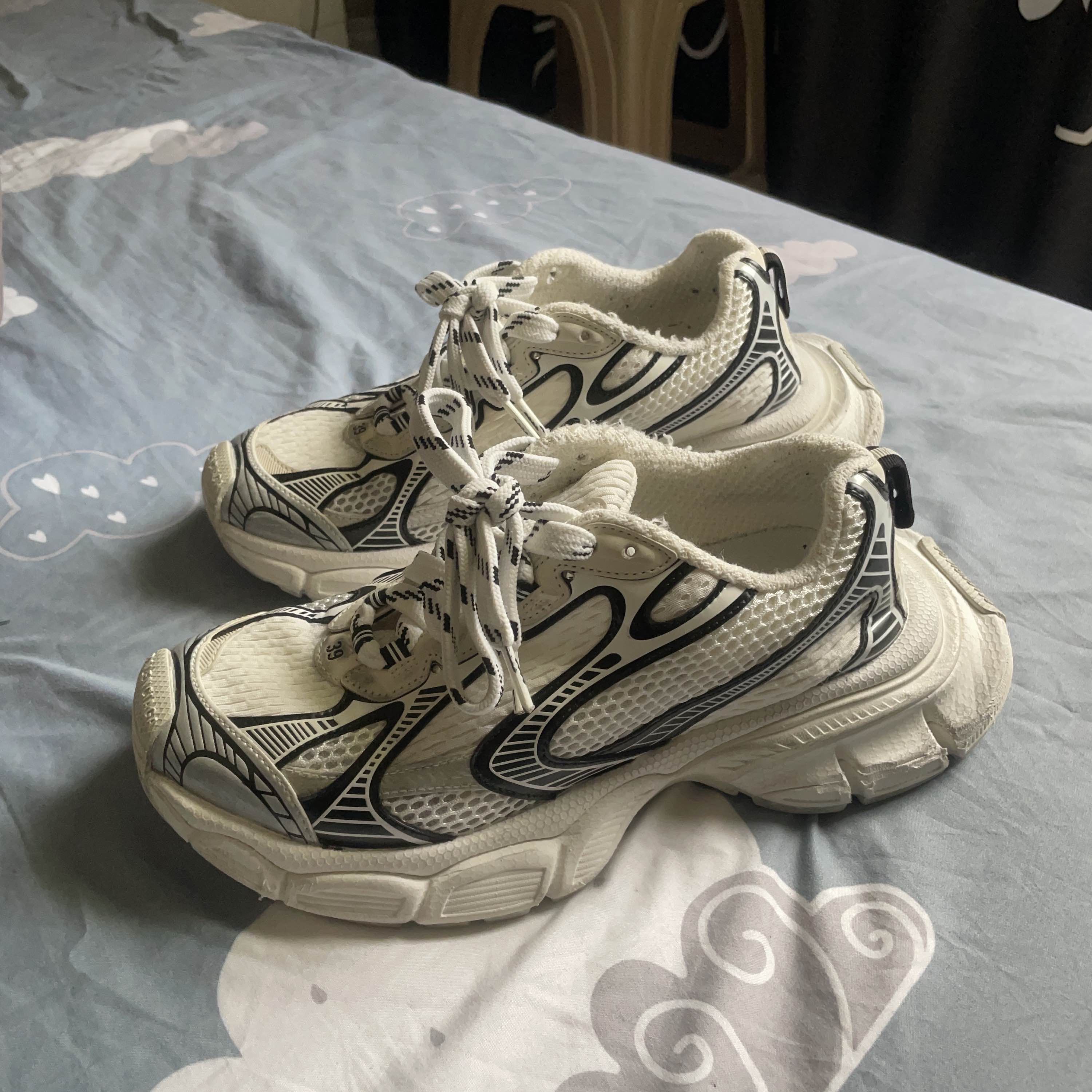 Balenciaga Balenciaga 3XL Sneakers Size 39 Size US 9 / IT 39 - 1 Thumbnail