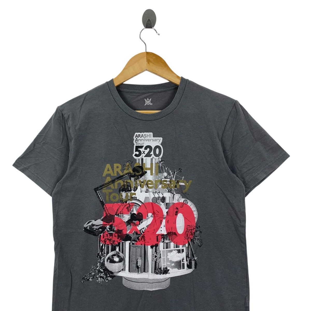 Japanese Brand ARASHI ANNIVERSARY TOUR 5x20 Japanese Band Rock Short Shirt Size US S / EU 44-46 / 1 - 2 Thumbnail