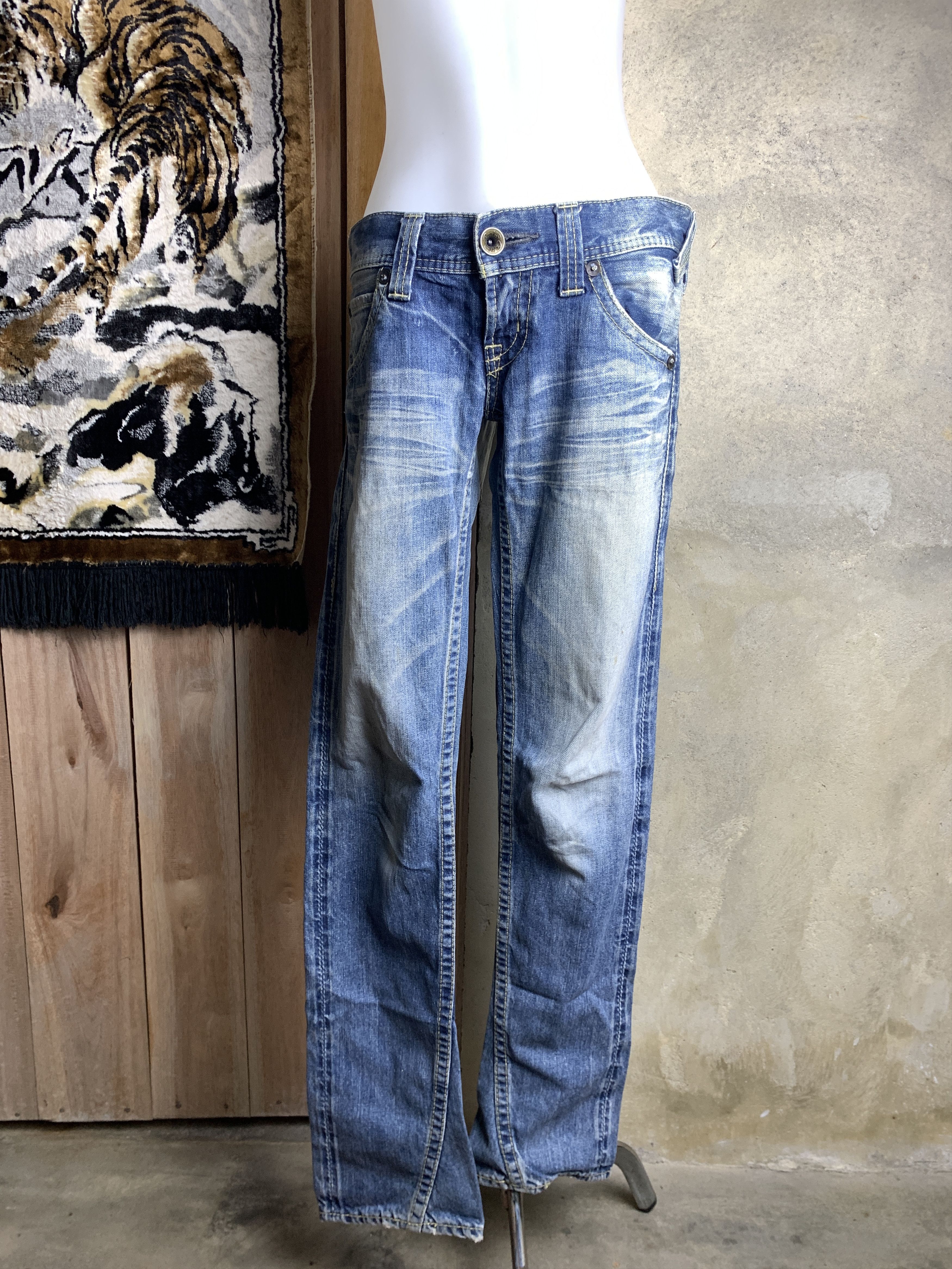 Japanese Brand Rodeo Crowns Washed Blue Lowrise Engineered Jeans (31) Size 31" - 2 Thumbnail