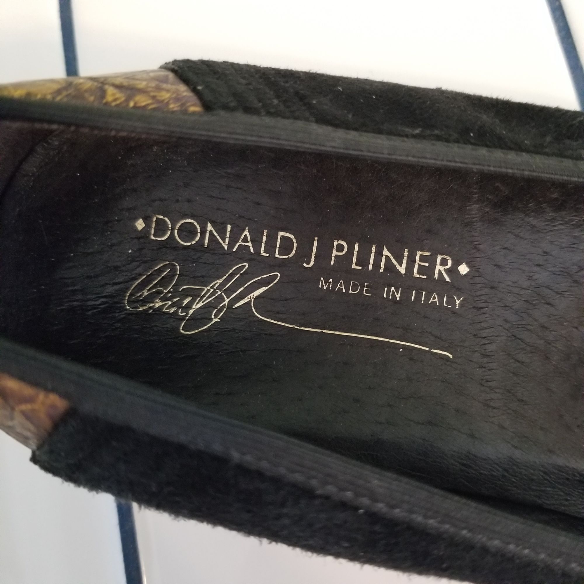 Donald Pliner Donald J Pliner Gold Sparkle Suede Black Suede Smoking Flats Size US 7 / IT 37 - 9 Thumbnail