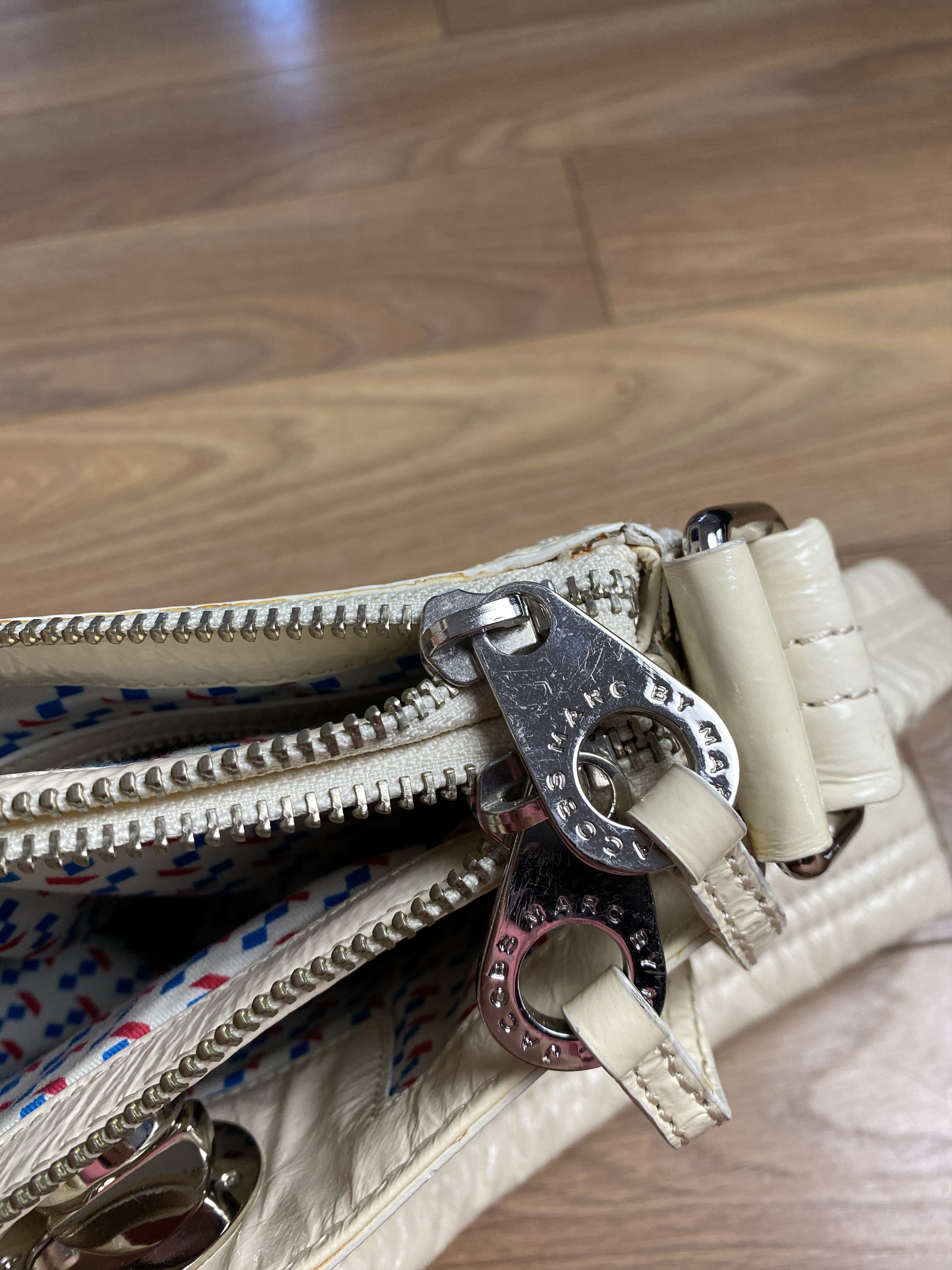 Marc by Marc Jacobs Marc by Marc Jacobs patent leather crossbody bag Size ONE SIZE - 7 Thumbnail