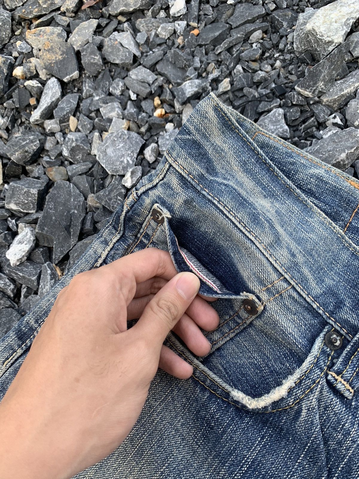 Edwin VINTAGE EDWIN 505Z SELVEDGE RUSTY JAPANESE DISTRESSED DENIM Size US 32 / EU 48 - 12 Thumbnail