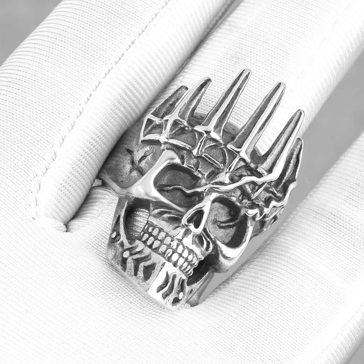 Vintage Retro Crown King Skull Ring Size ONE SIZE - 4 Thumbnail