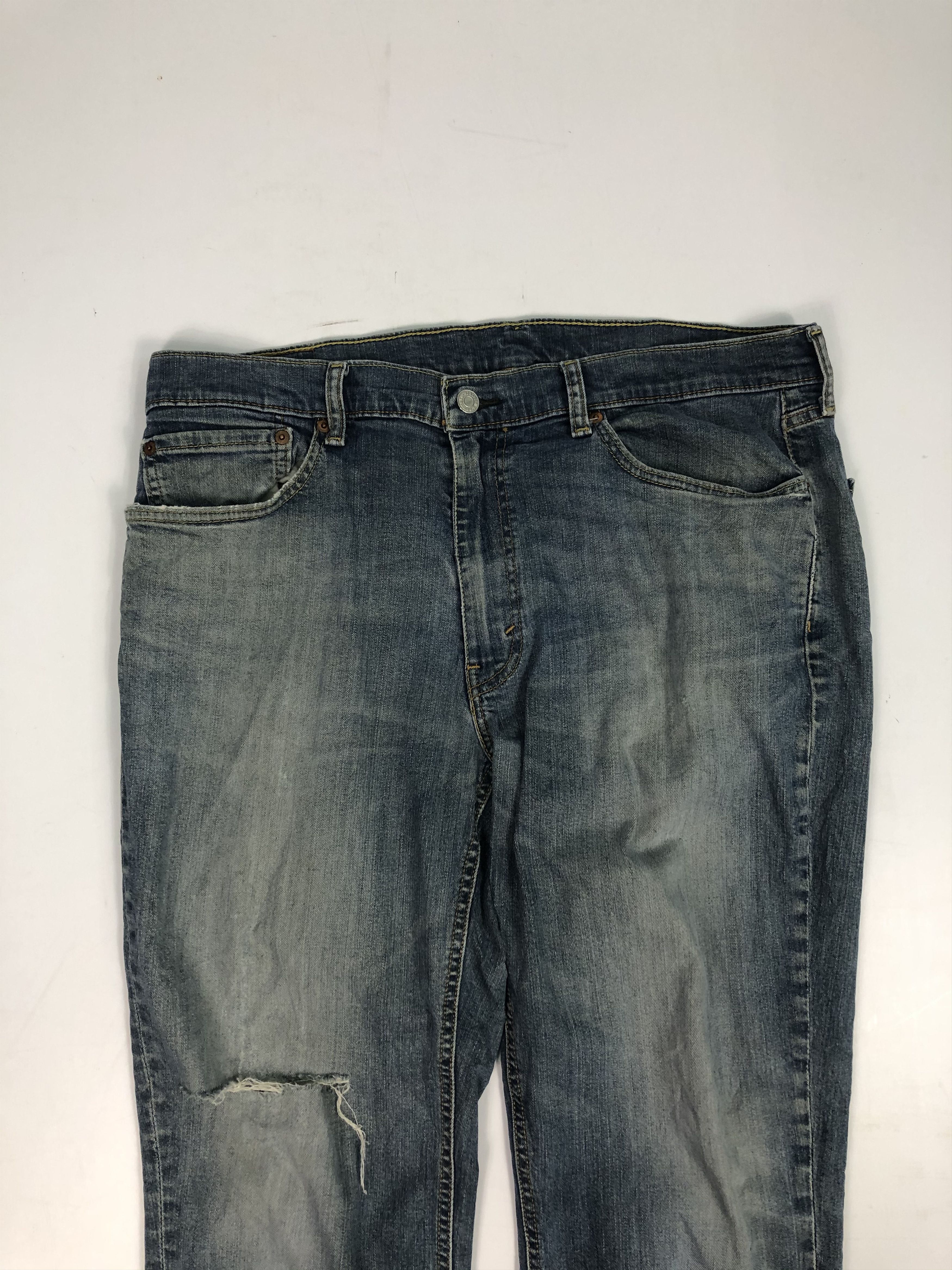 Vintage Distressed Levis Faded Blue Jeans DP0068