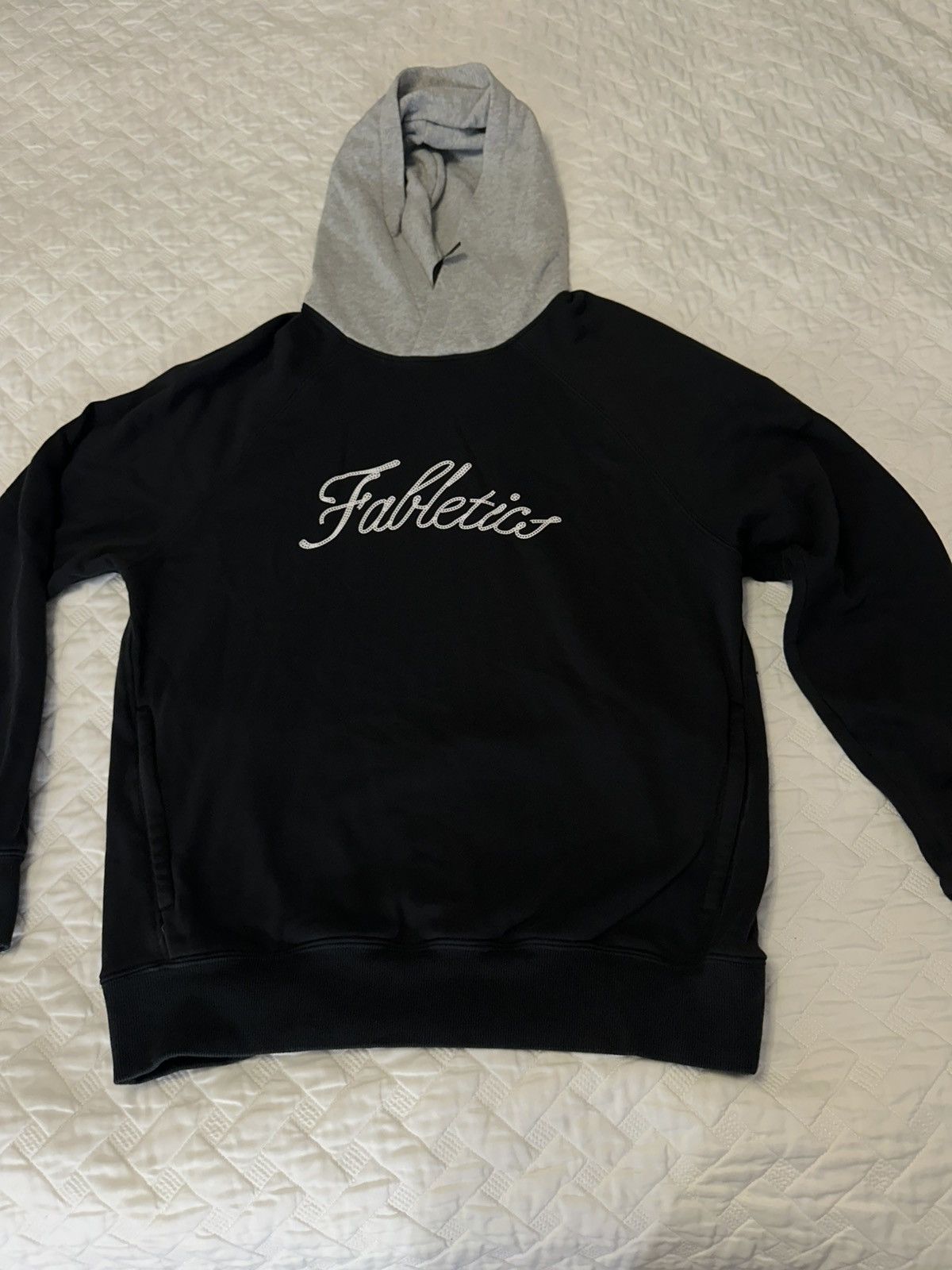 Fabletics Fabletics hoodie size large Size US L / EU 52-54 / 3 - 1 Thumbnail