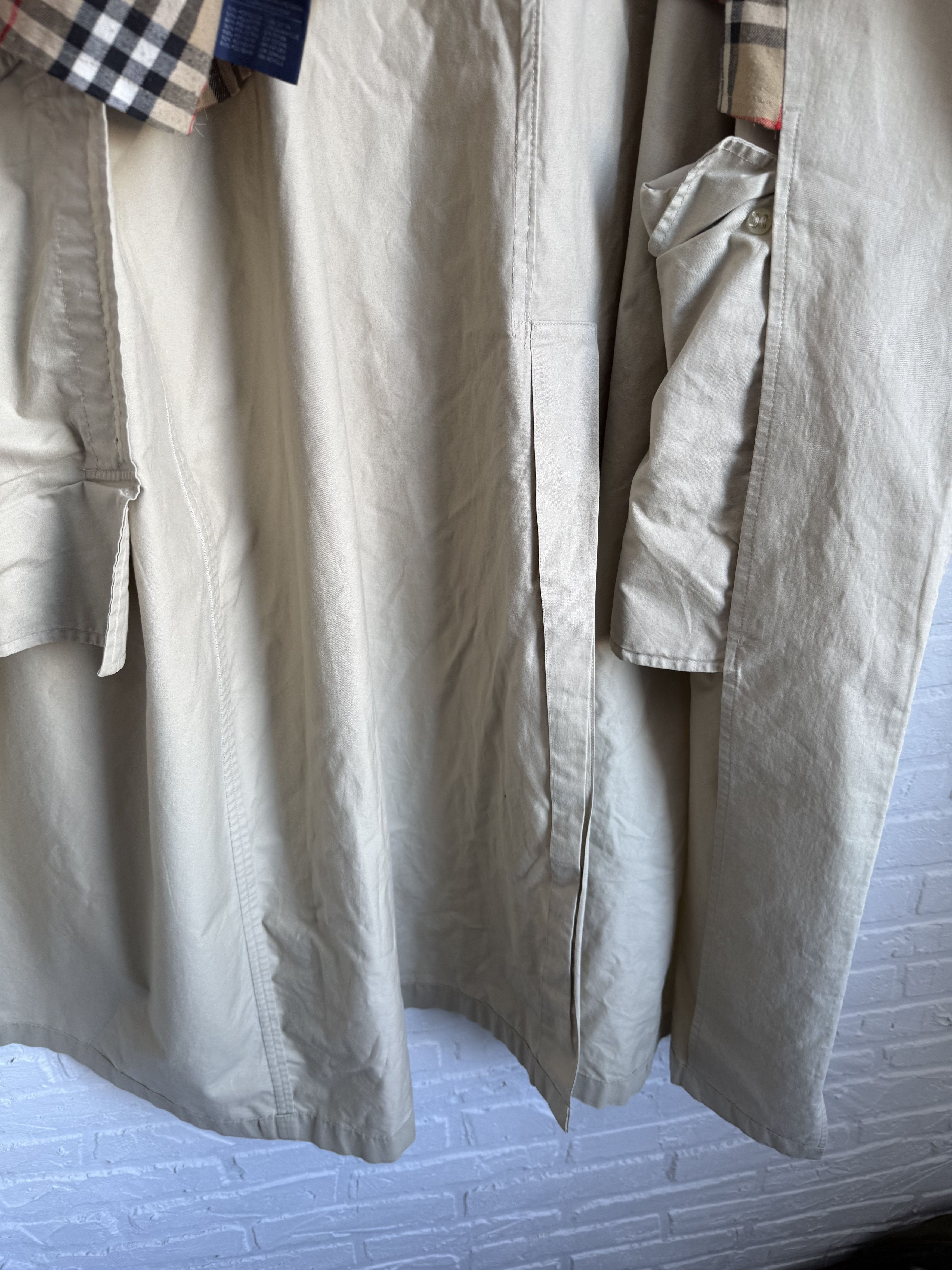 Burberry Vintage 80s Burberrys double breasted trench coat Size L / US 10 / IT 46 - 10 Thumbnail