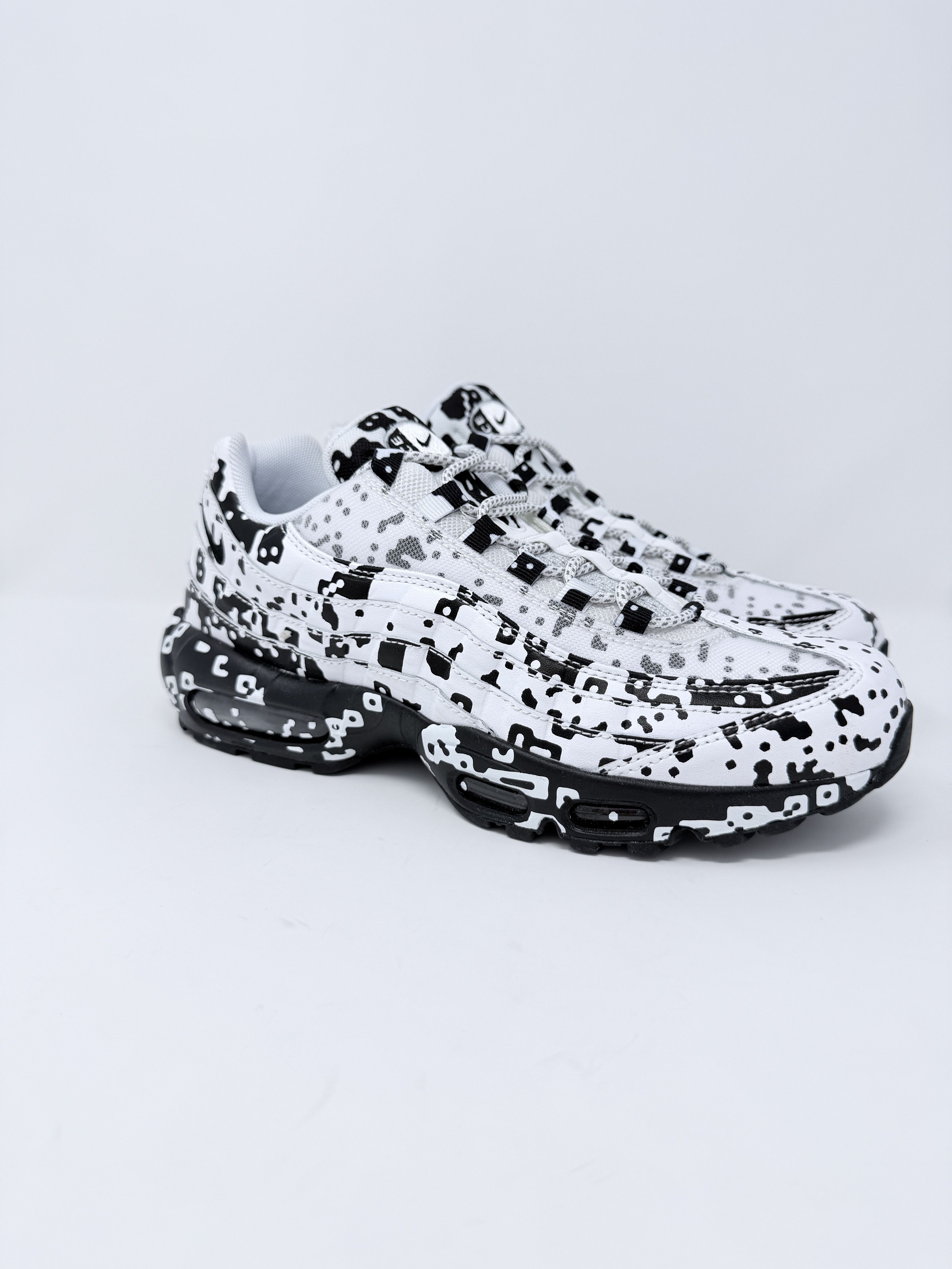 Cav Empt × Nike Cav Empt Air Max 95 White Black Digi Camo Size US 9 / EU 42 - 1 Thumbnail