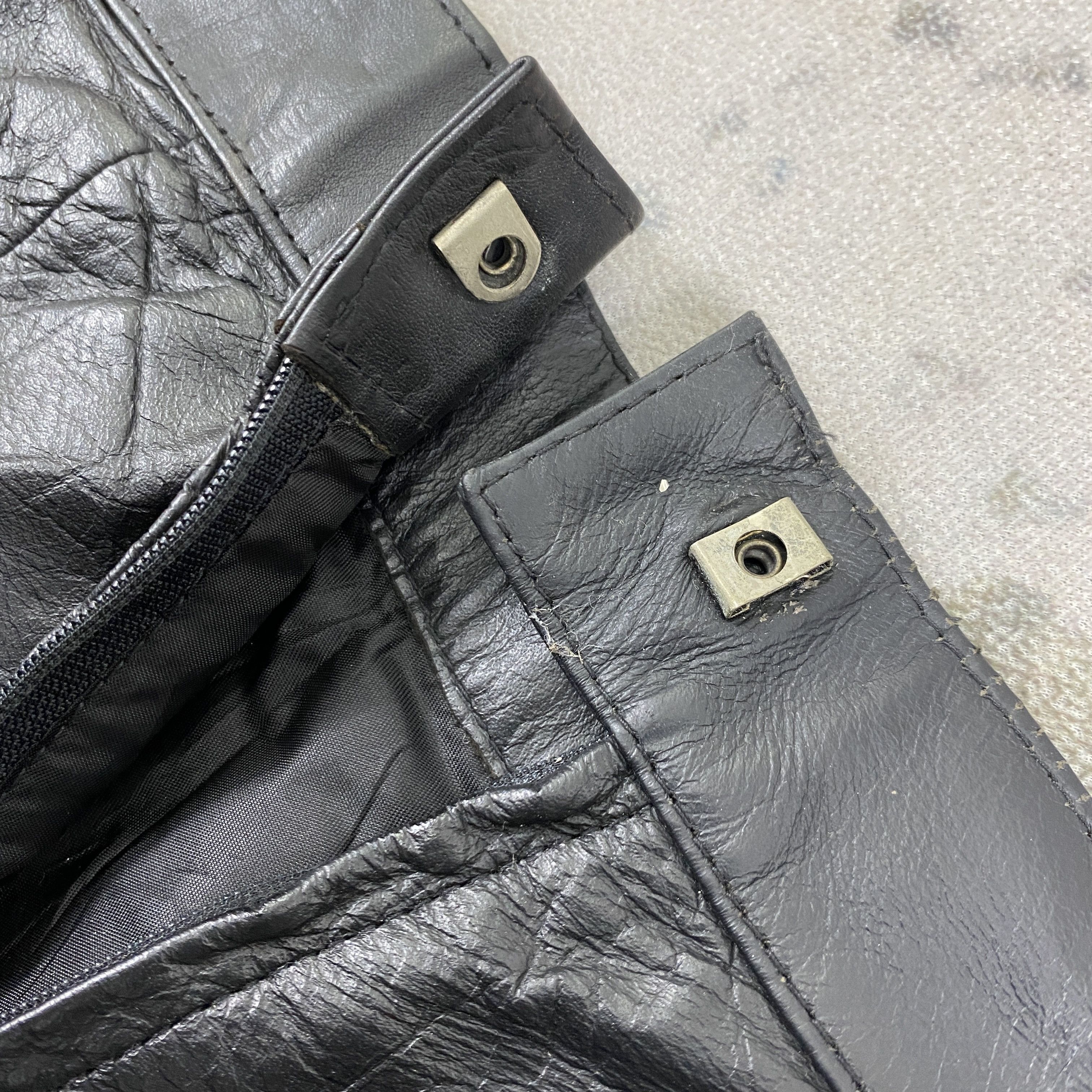 Leather Japanese Brand Black Leather Skirt Women- J417 Size 24" / US 00 / IT 34 - 7 Thumbnail