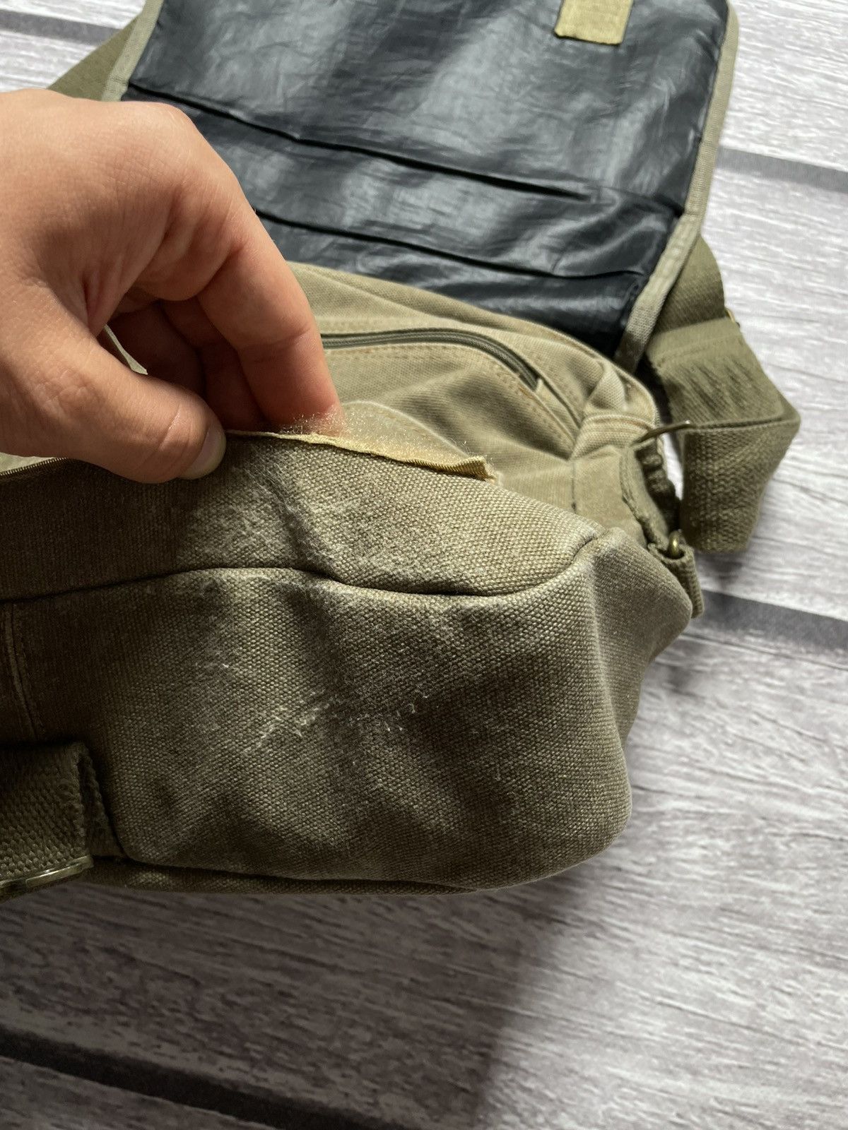 Diesel Diesel Vintage Canvas Archival Avant Garde Y2k Shoulder Bag Size ONE SIZE - 12 Thumbnail