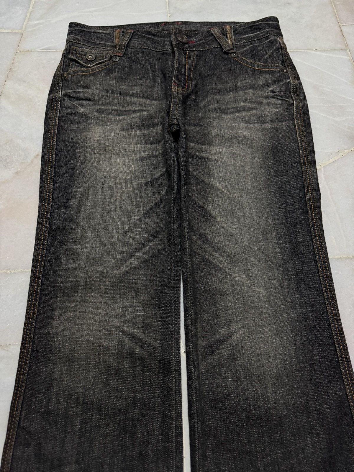 Tornado Mart BELL BOTTOM VINTAGE JAPANESE MUDWASHED FLARE DARK DENIM Size US 29 - 3 Thumbnail