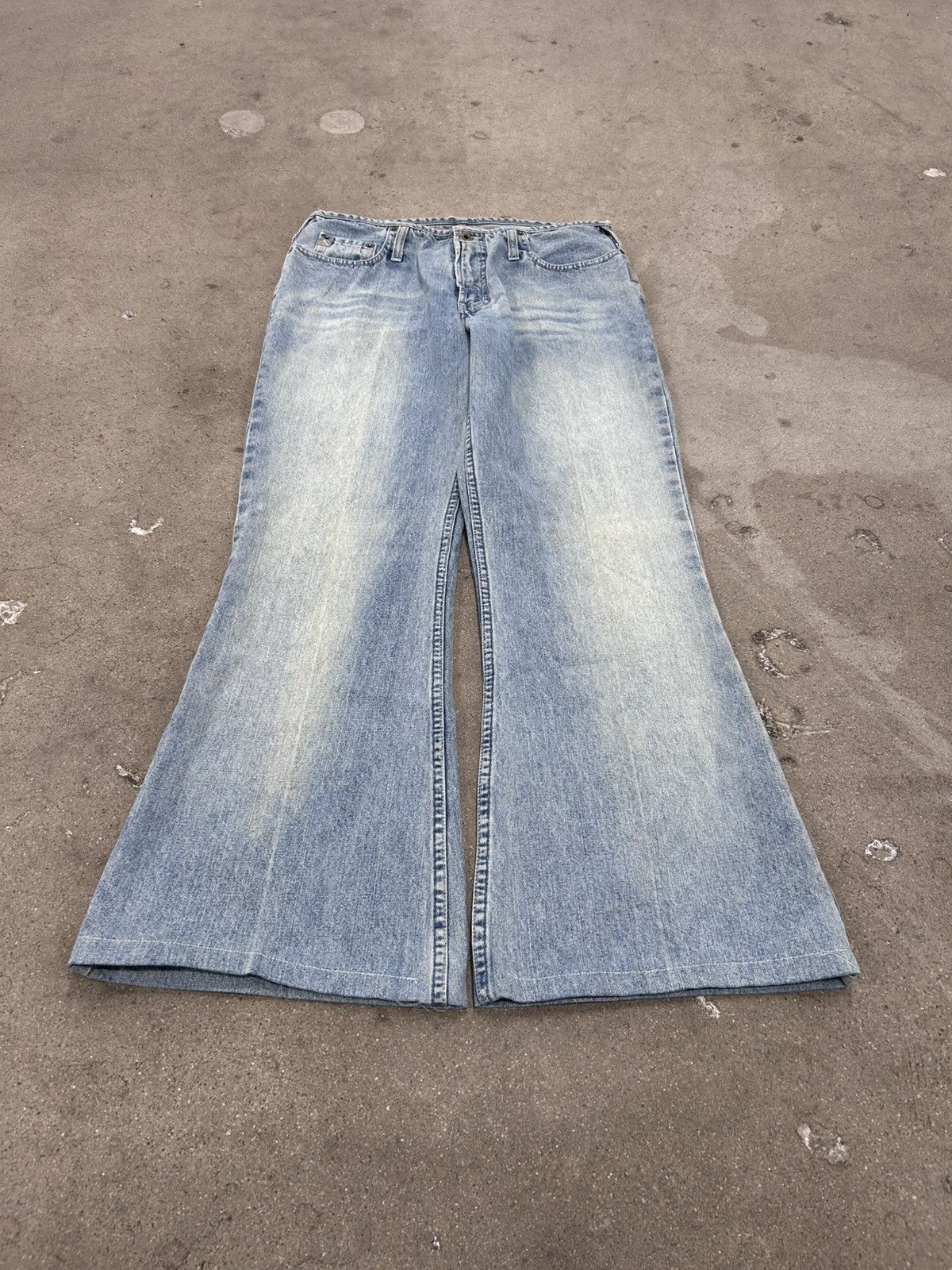 Silver Jeans Co. × Vintage Vintage Silver Flare Jeans Size 31" - 1 Thumbnail