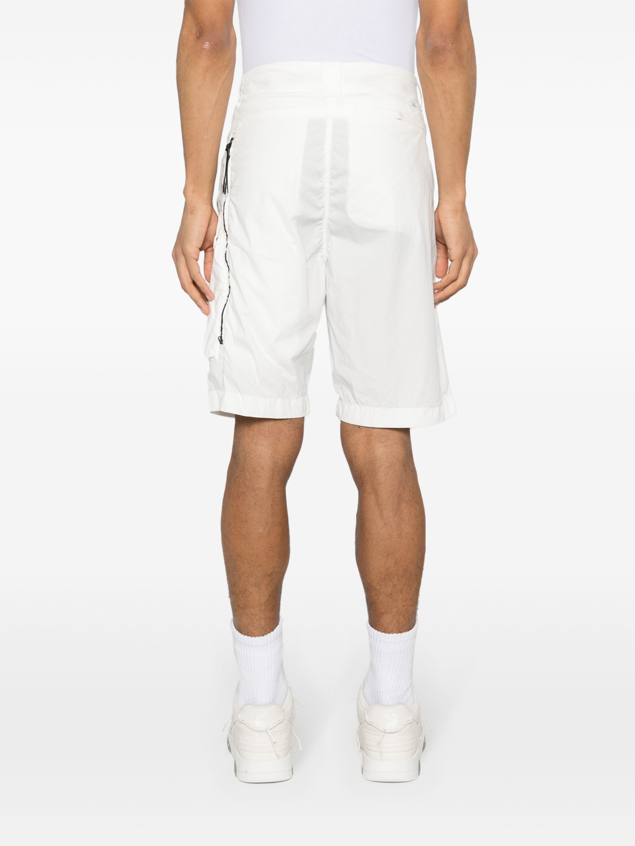 C.P. Company o1y1224 Logo Short in White Size US 36 / EU 52 - 4 Thumbnail