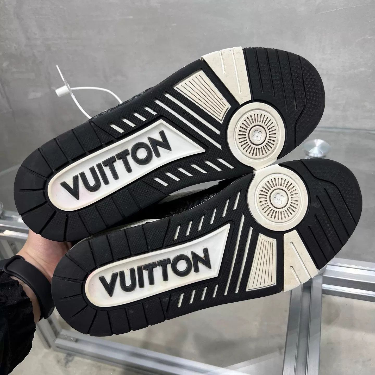 Louis Vuitton LV Trainer Black and White Denim UK6/40 Size US 7 / EU 40 - 7 Thumbnail