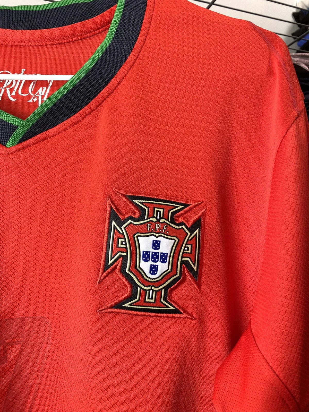 Nike Vintage Nike Portugal Ronaldo 7 Soccer Jersey Tee Size US S / EU 44-46 / 1 - 5 Thumbnail