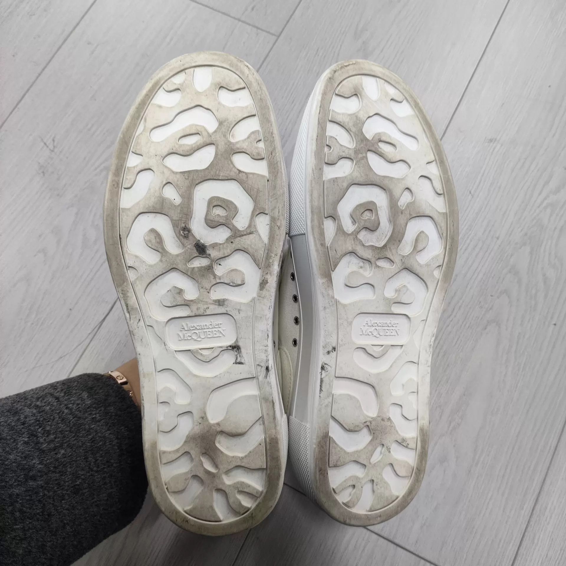 Alexander McQueen McQueen canvas sneakers white size 40 260108VHHCB03 Size US 7 / EU 40 - 2 Thumbnail