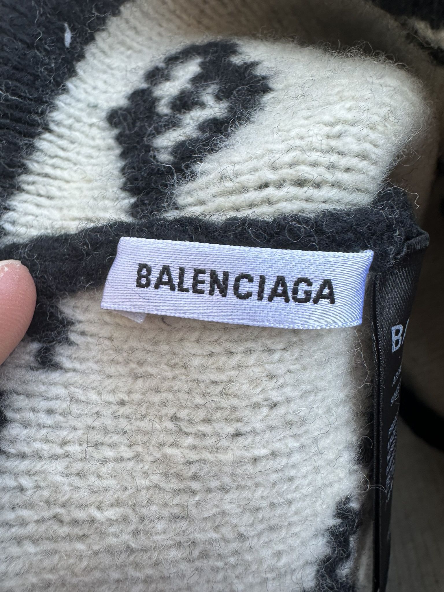 Balenciaga Balenciaga Beanie Winter Hat Allover Logo Black and Ivory Size ONE SIZE - 5 Thumbnail