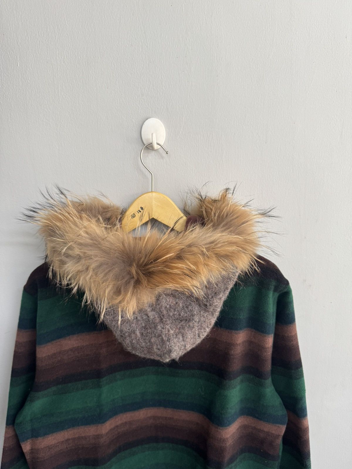 Le Grande Bleu (L.G.B.) JAPANESE BRAND LOKY THE BLACKPAGE BORDER STRIPED FUR HOODIE Size US L / EU 52-54 / 3 - 6 Thumbnail