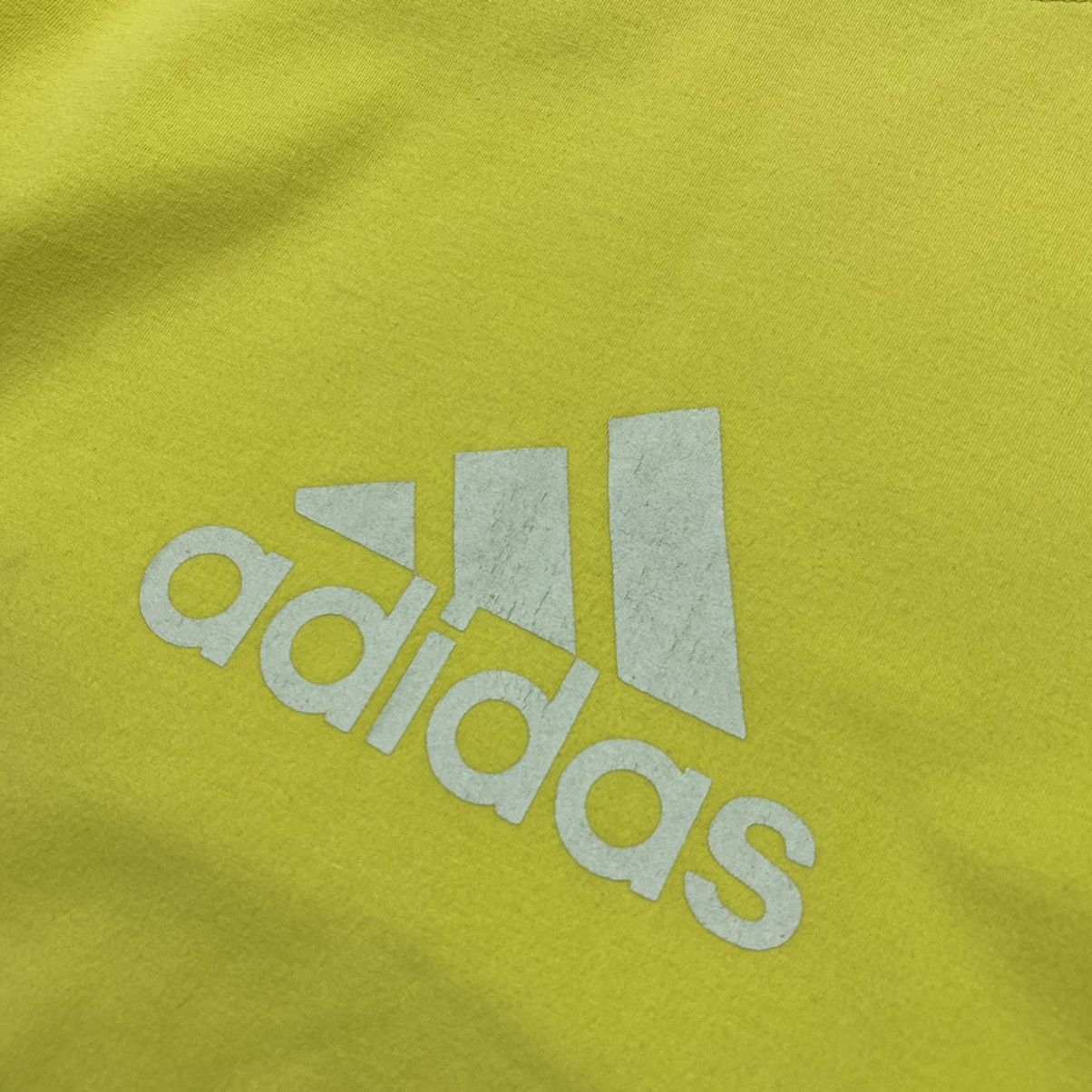 Adidas × Vintage Vintage Adidas Big Centre Logo 90’s Streetwear tee Size US S / EU 44-46 / 1 - 3 Thumbnail