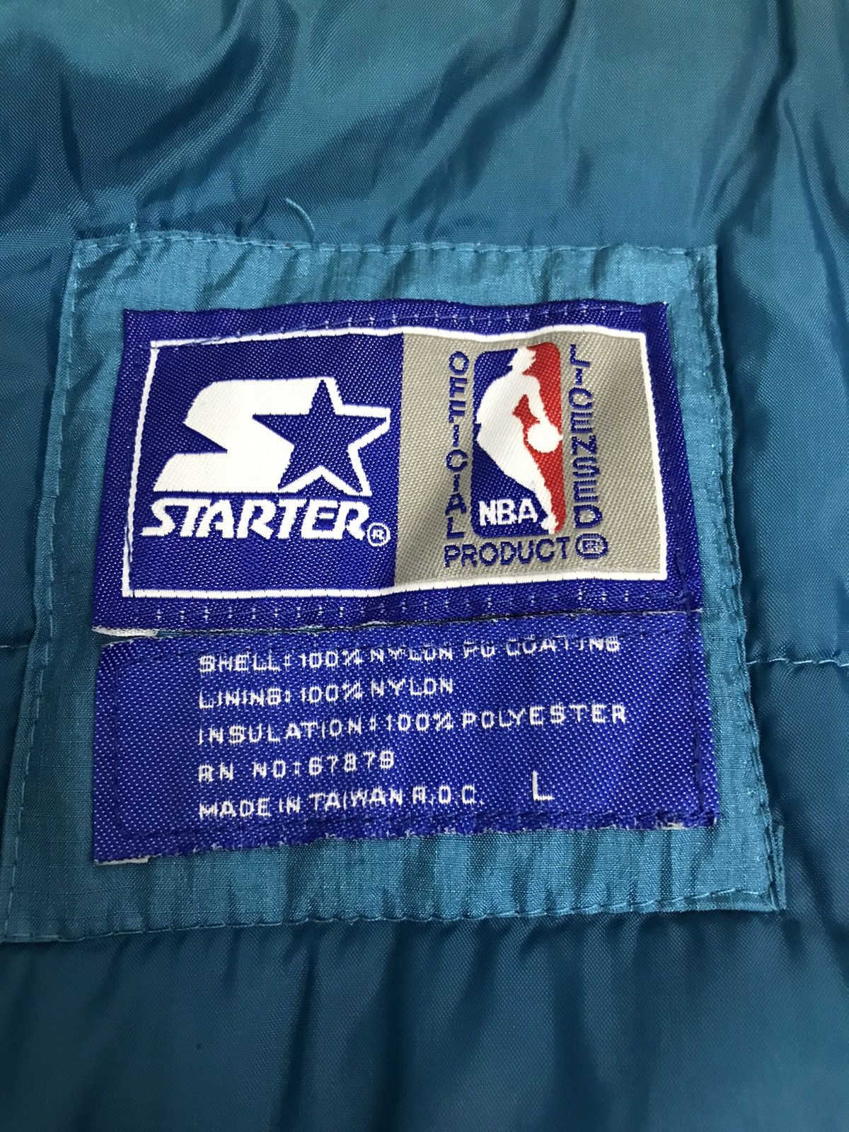 NBA VINTAGE Starter Charlotte Hornets Puffer Jacket Size L Size US L / EU 52-54 / 3 - 6 Thumbnail