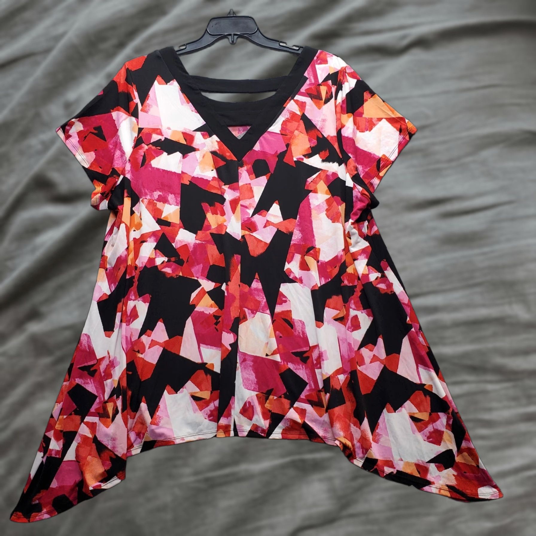 Avenue Avenue Blouse Women 26 Multicolor Abstract Print Stretch Asymmetrical Hem Shirt Women Size 26 Size 4XL / US 24-26 - 1 Thumbnail