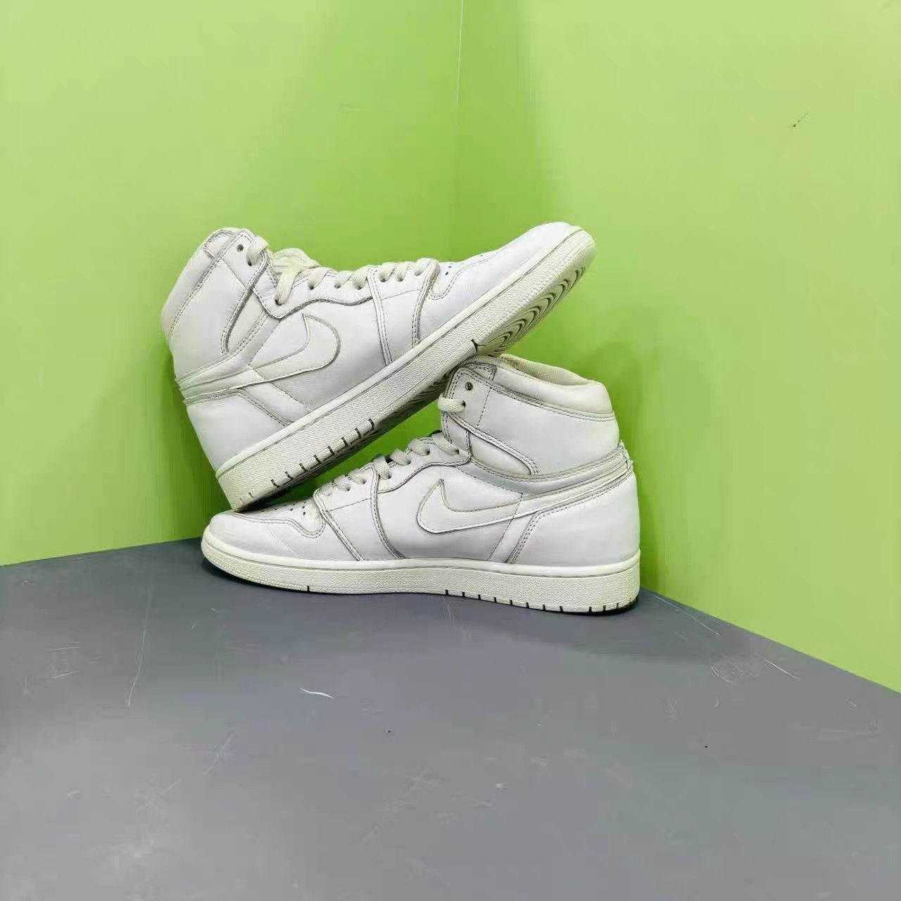 Jordan Brand Air Jordan 1 Retro High Yin Yang White K15 Size US 9.5 / EU 42-43 - 7 Thumbnail