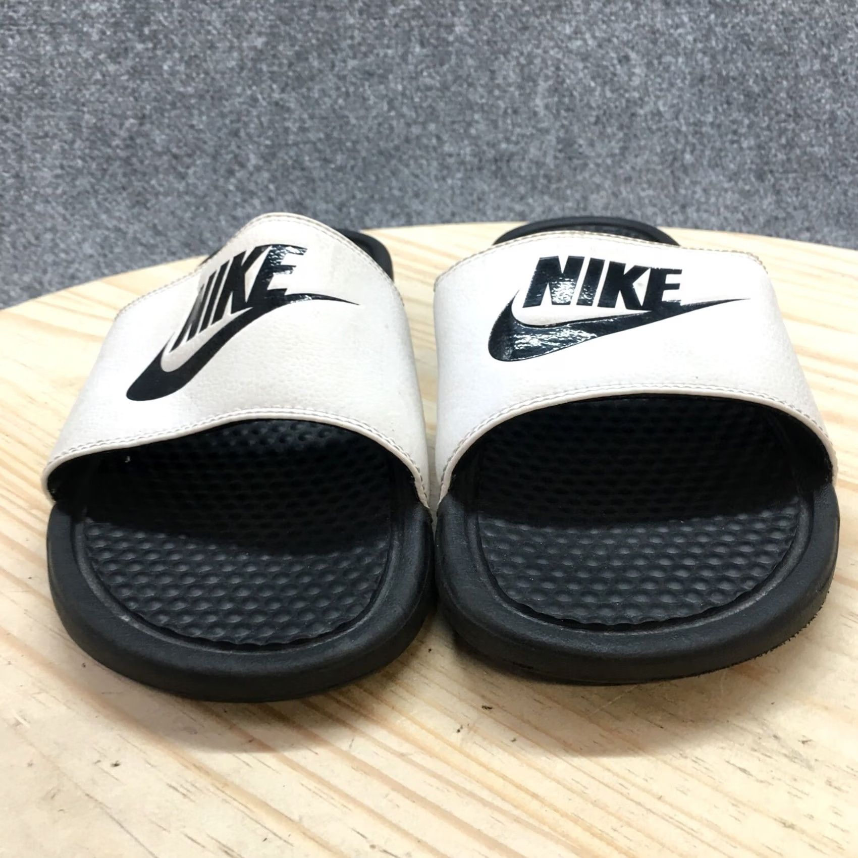 Nike Nike Benassi JDI Sandals Mens 11 Slide Slip On White Black Benassi JDI Slide Mens 11 White Black Nike Sandals Size ONE SIZE - 4 Thumbnail