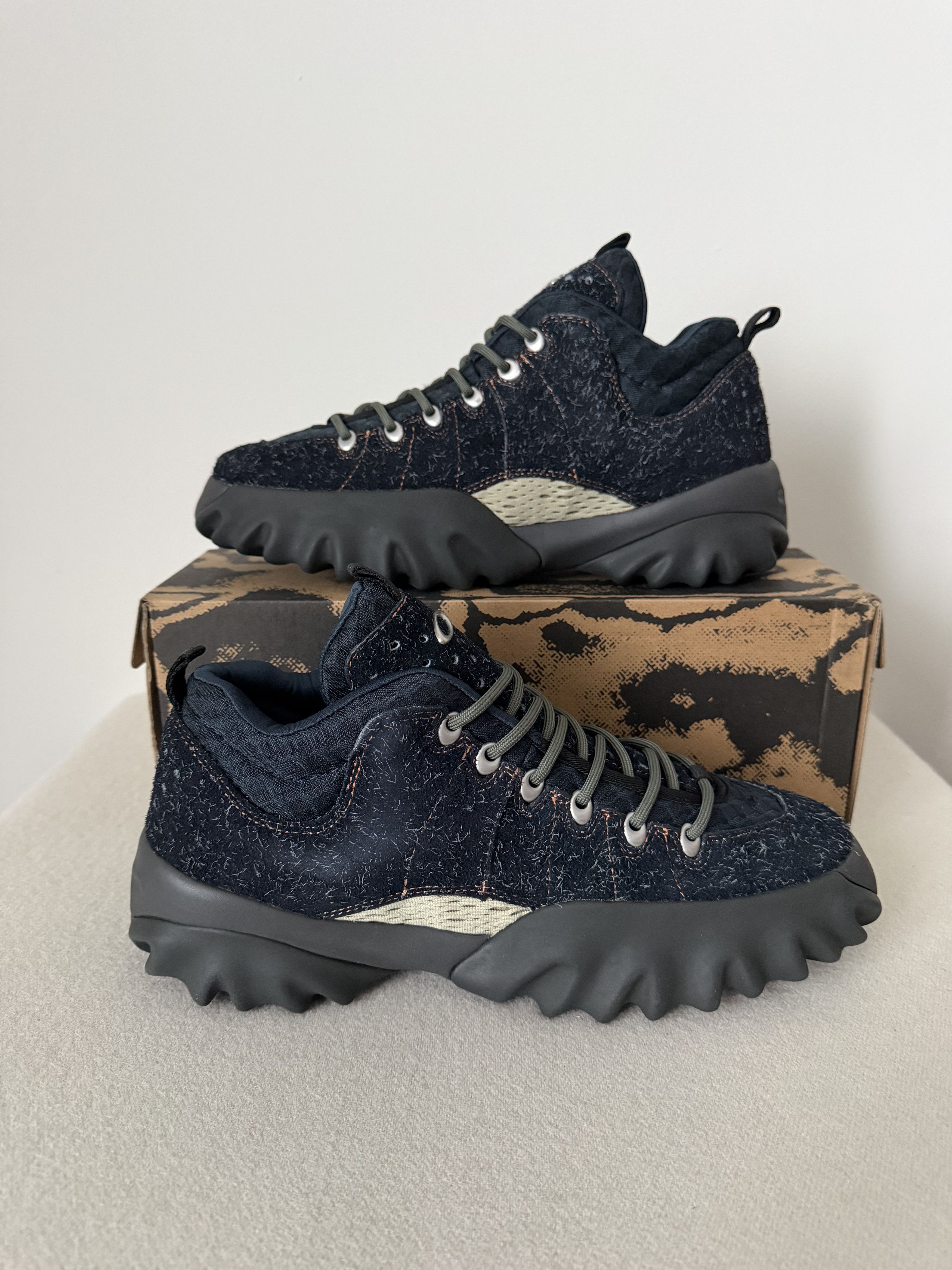 Oakley Oakley Factory Team Suede Edge Boot in Hairy Blue Graphite Size US 10 / EU 43 - 3 Thumbnail