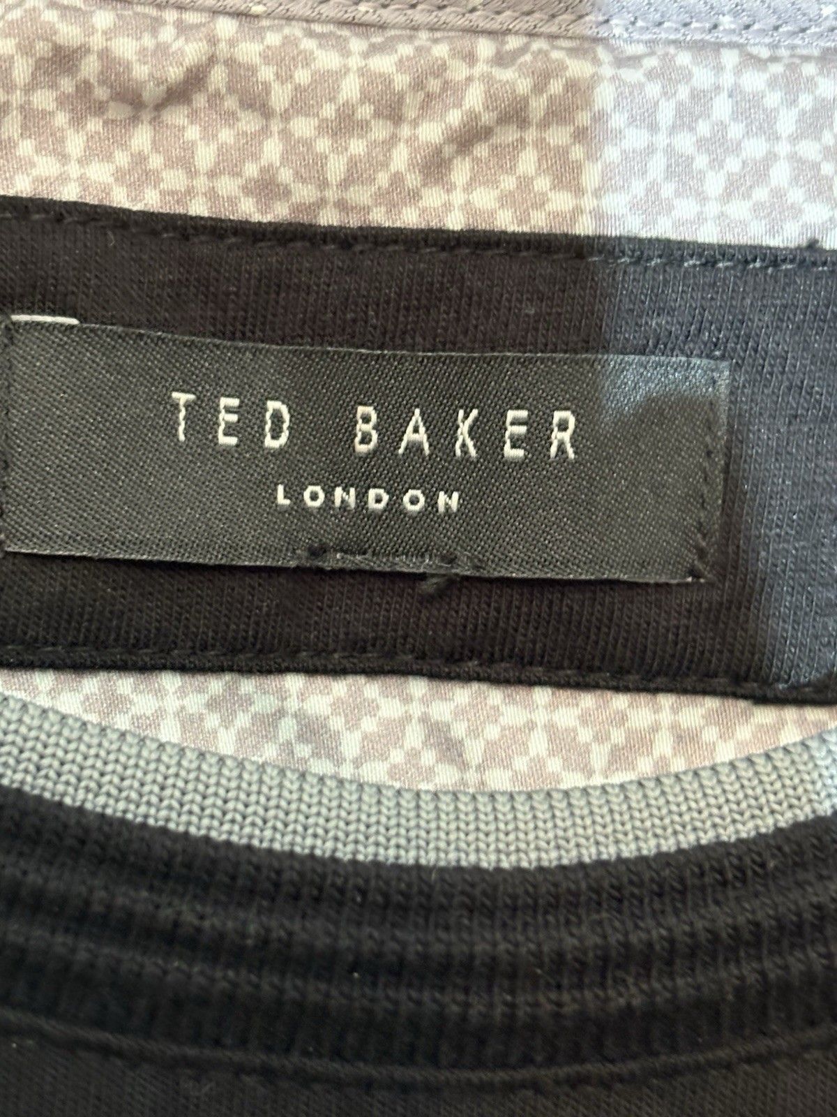 Ted Baker Ted Baker London Short Sleeve Fashion Helpa Tshirt Medium Size US M / EU 48-50 / 2 - 6 Thumbnail