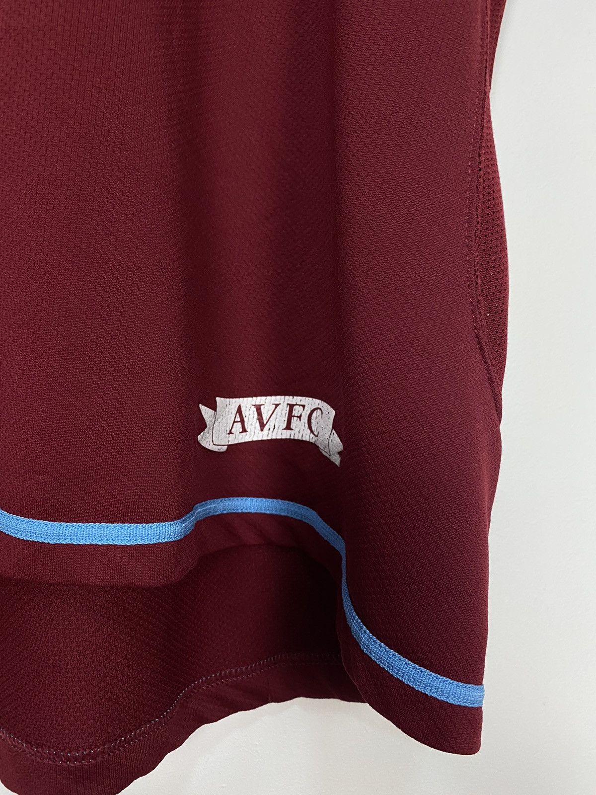 Nike Aston Villa Nike Men’s L shirt Home Jersey Kit - 2007-2008 Size US L / EU 52-54 / 3 - 5 Thumbnail