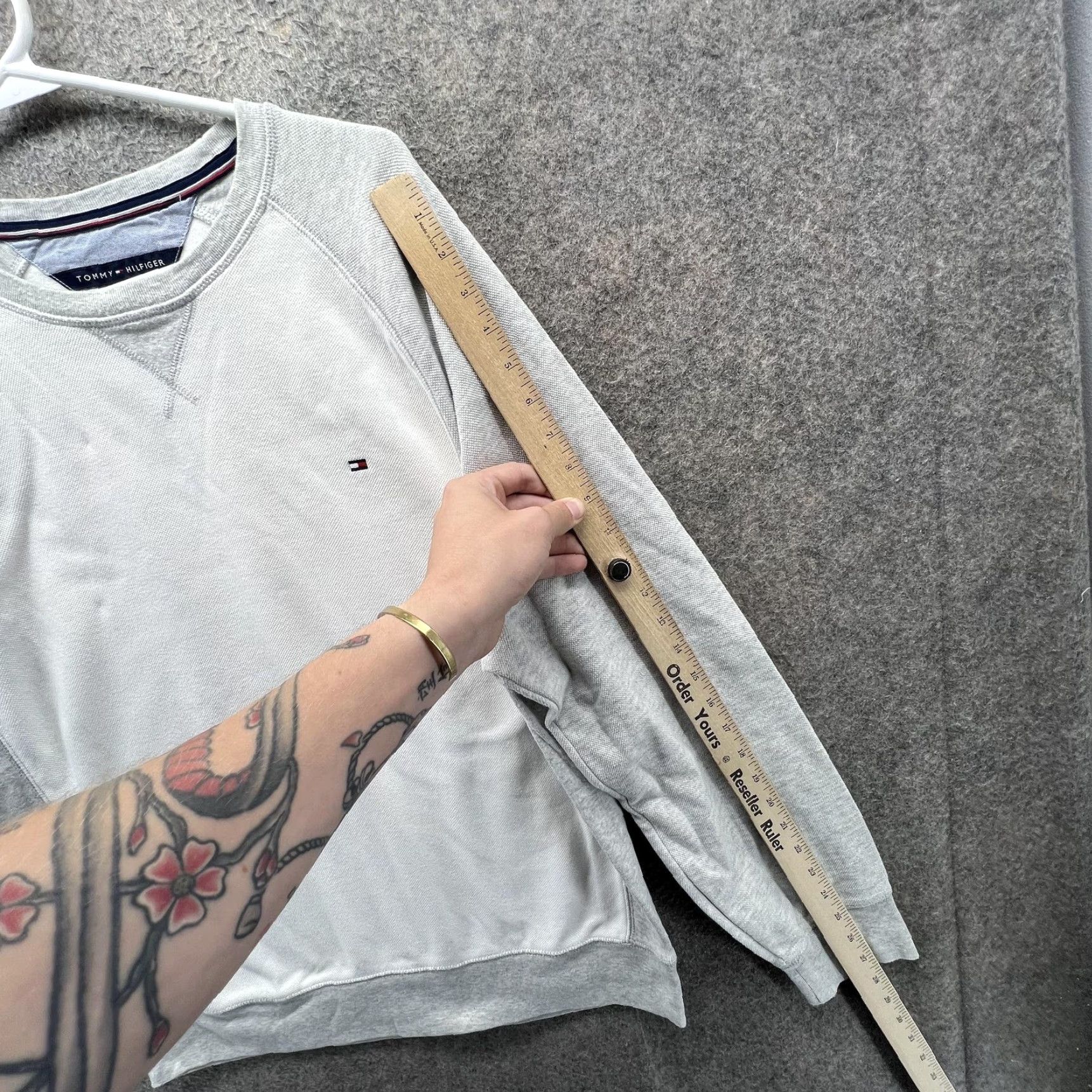 Tommy Hilfiger Tommy Hilfiger Sweatshirt Mens L Gray Raglan Crewneck Pullover Logo Knit Size US L / EU 52-54 / 3 - 3 Thumbnail