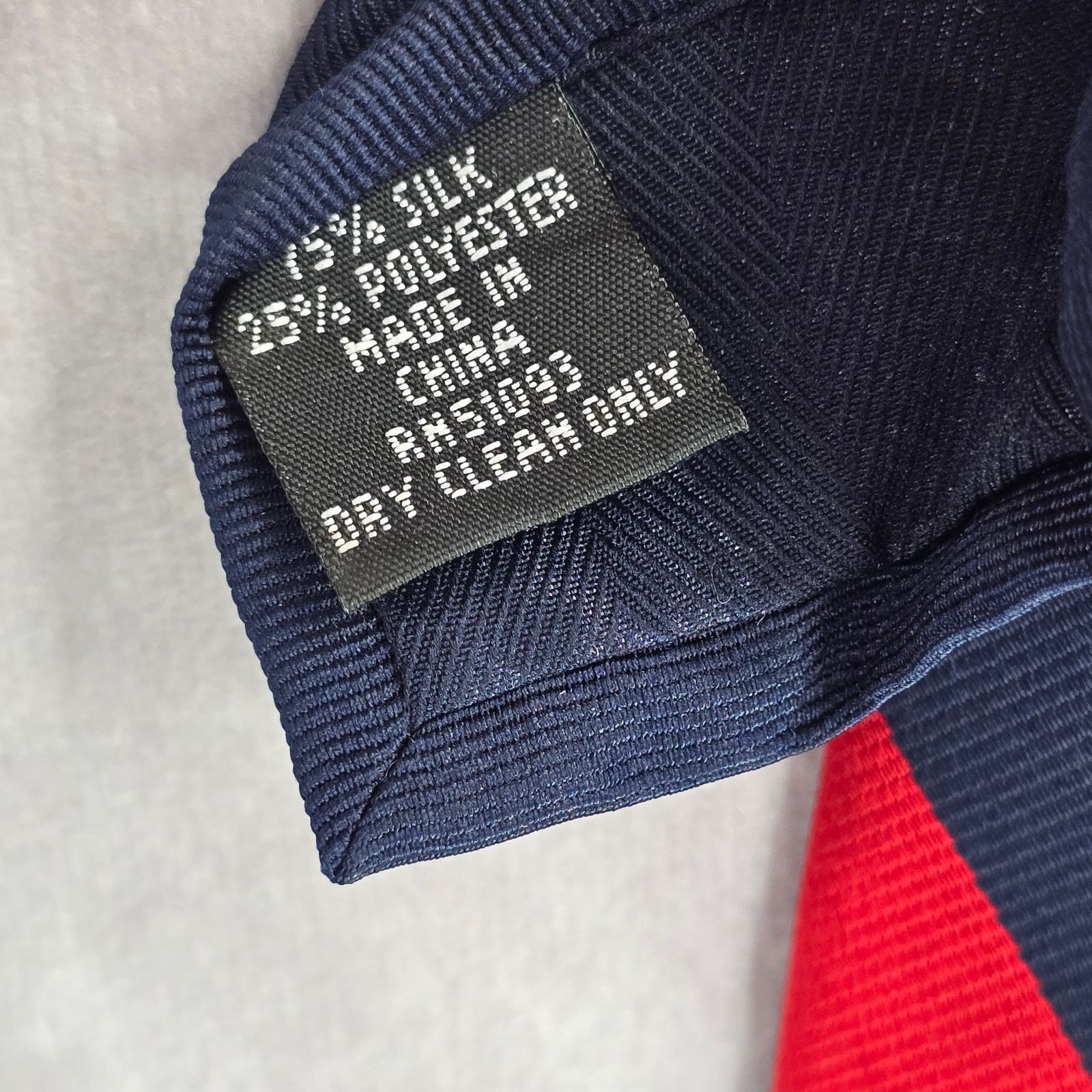 Haggar Haggar Red Blue Stripe 75% Silk 25% Polyester Neck Tie Size 30 - 5 Thumbnail