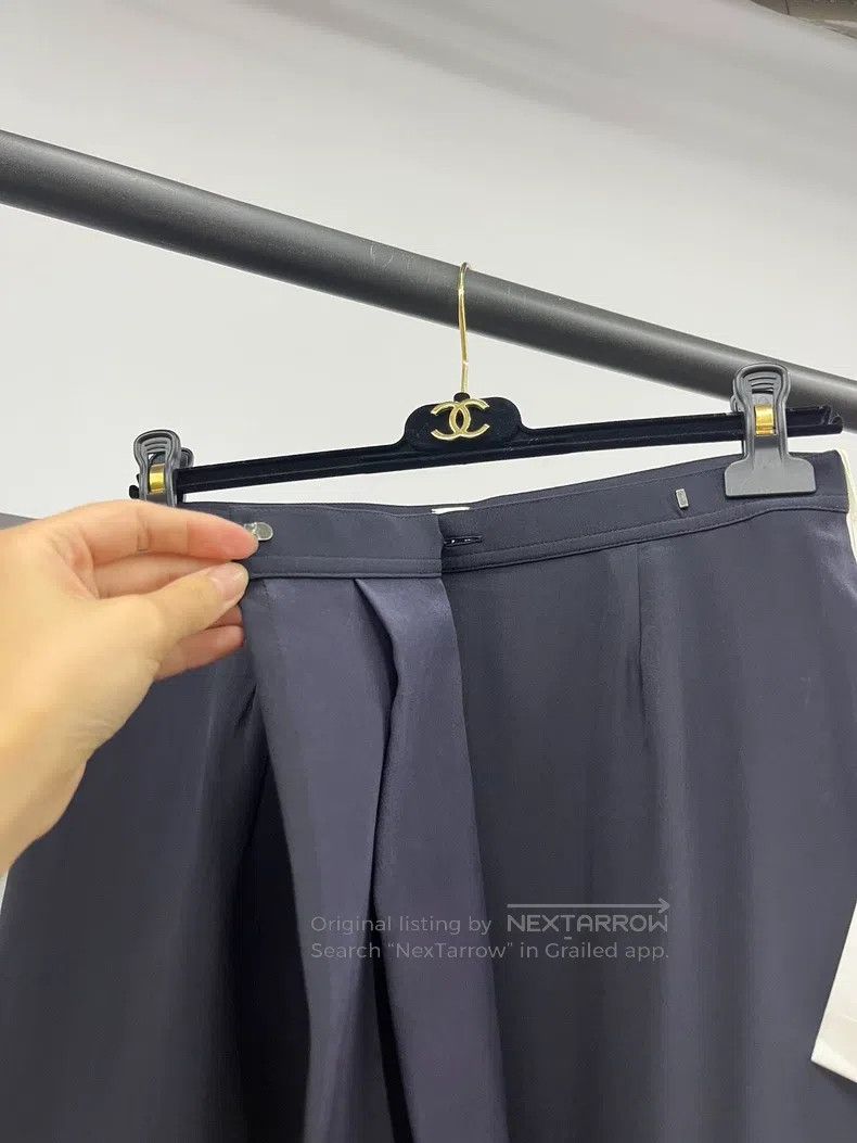 Hermes Hermes Black Silk Skirt Size 24" / US 00 / IT 34 - 2 Thumbnail