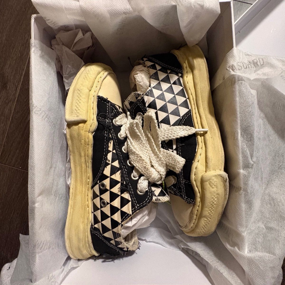 Maison MIHARA YASUHIRO DISTRESSED CHUNKY SNEAKERS Size US 9 / EU 42 - 2 Thumbnail