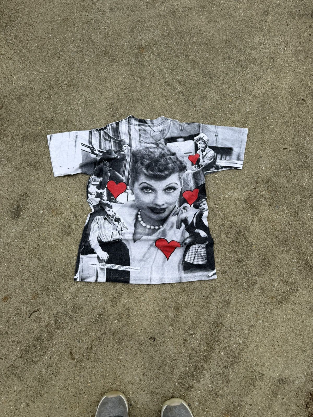 Vintage I love lucy all over print tee Size US M / EU 48-50 / 2 - 2 Thumbnail
