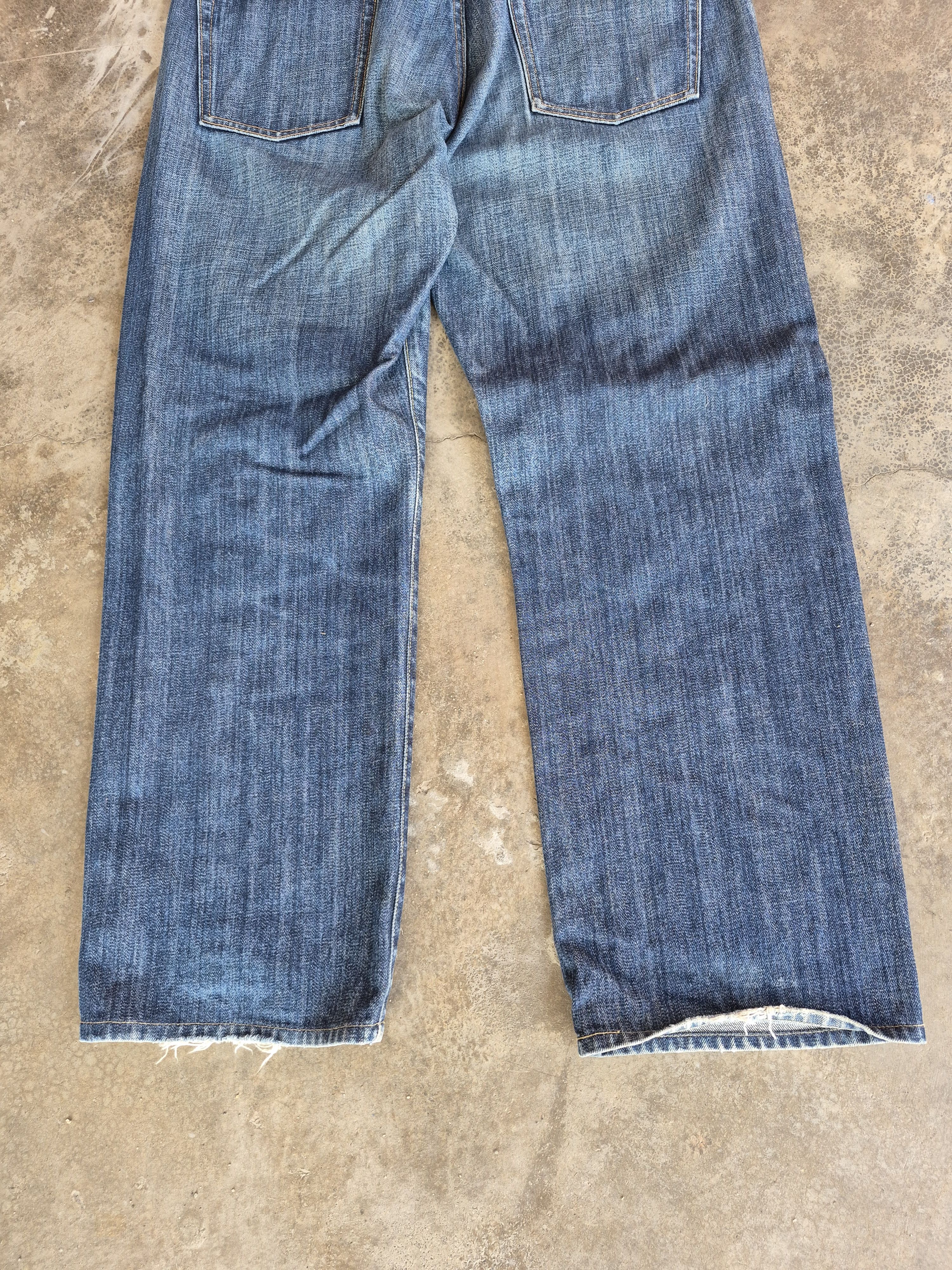 Uniqlo 🔥 Uniqlo Easy Fit Straight Jeans Denim Size US 35 - 6 Thumbnail