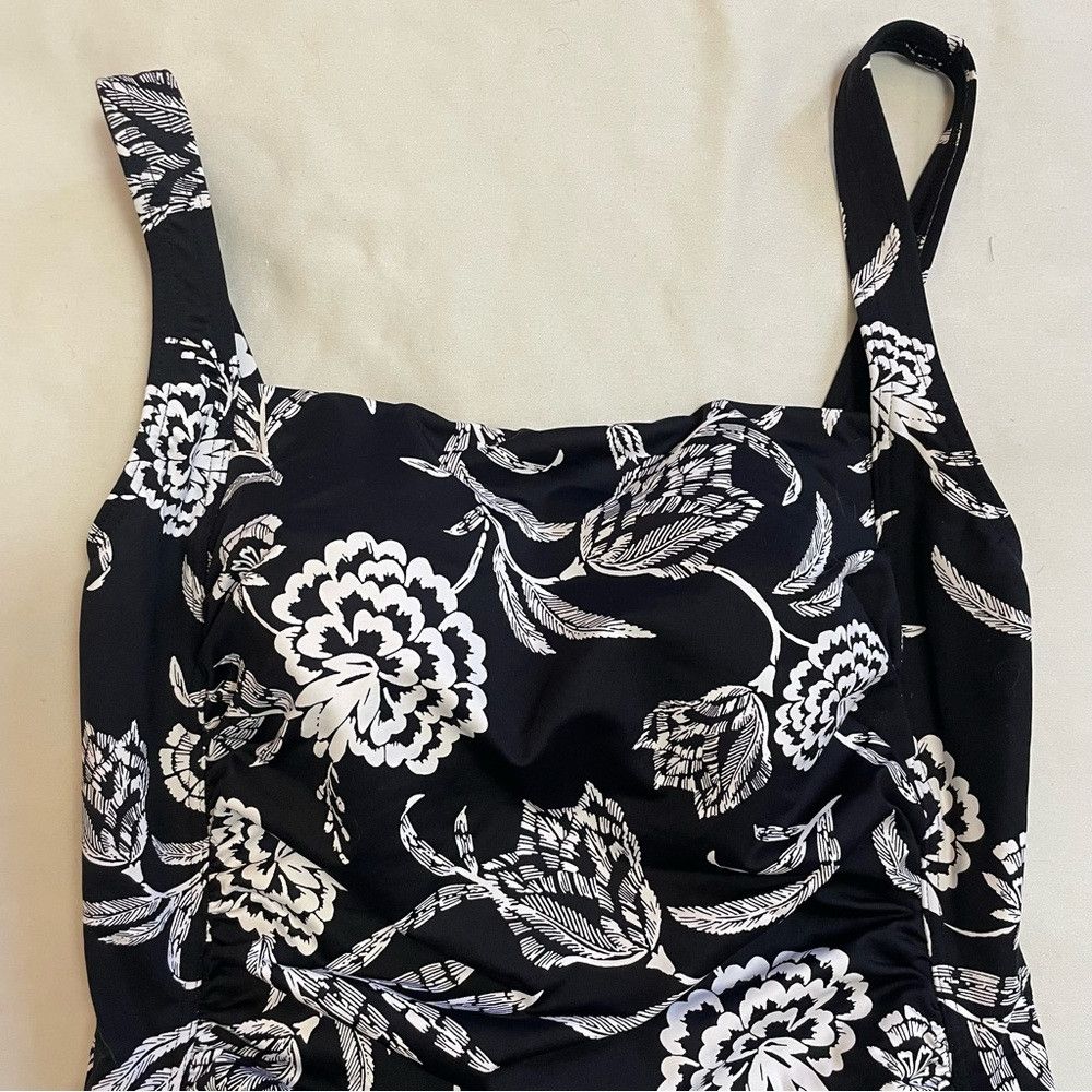 Other NWT New $122 Seekers Essentials Australia Floral One Piece Size L / US 10 / IT 46 - 2 Thumbnail